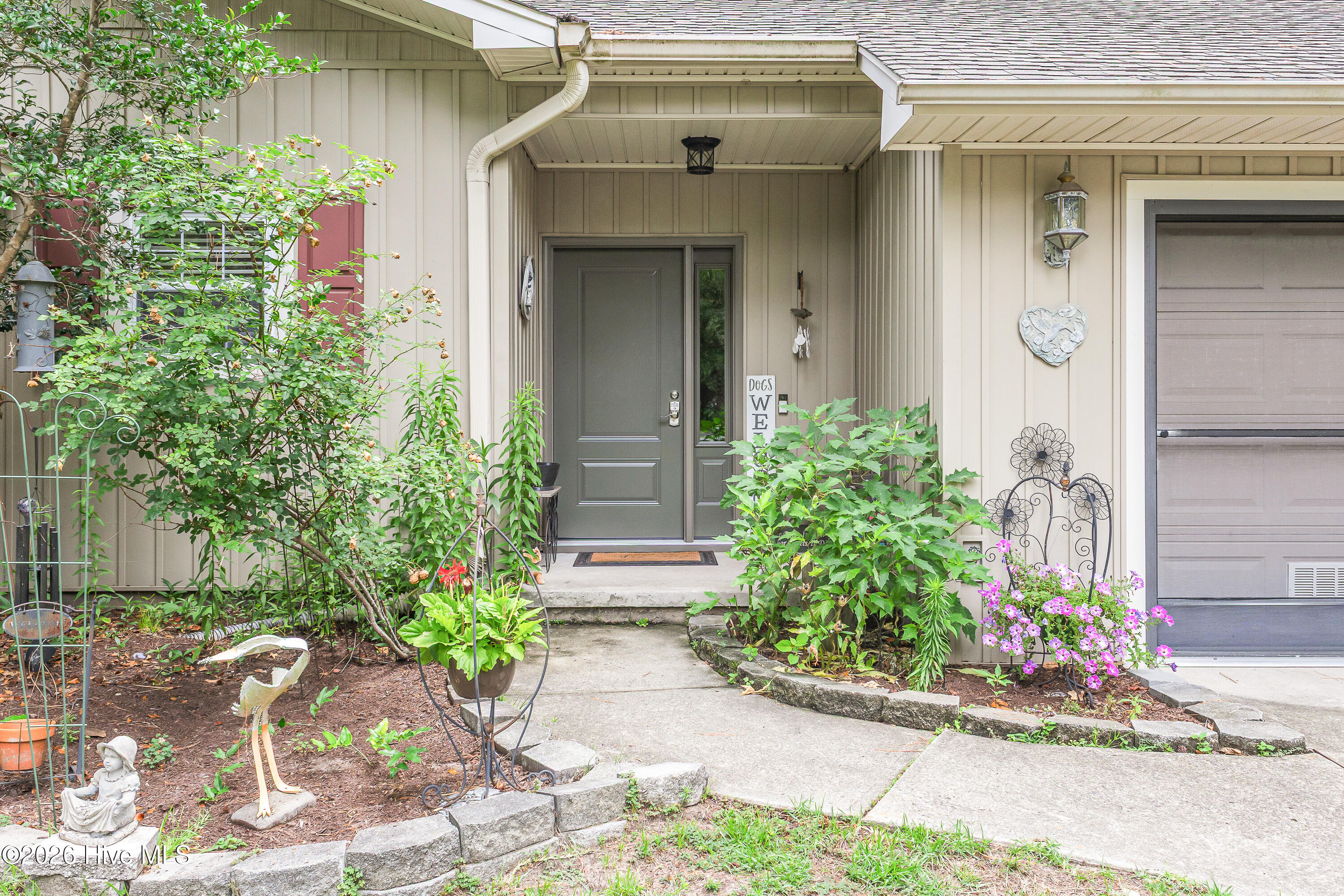 5 Topsail Court Property Photo 4