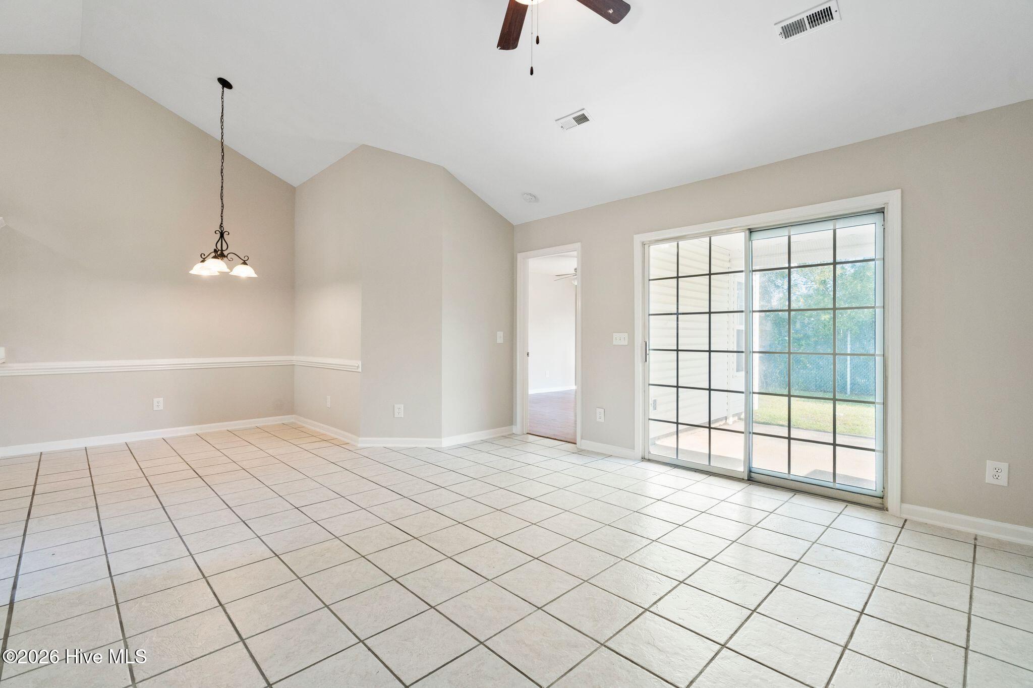 3011 Lauren Place Drive Apt 106 Property Photo 21