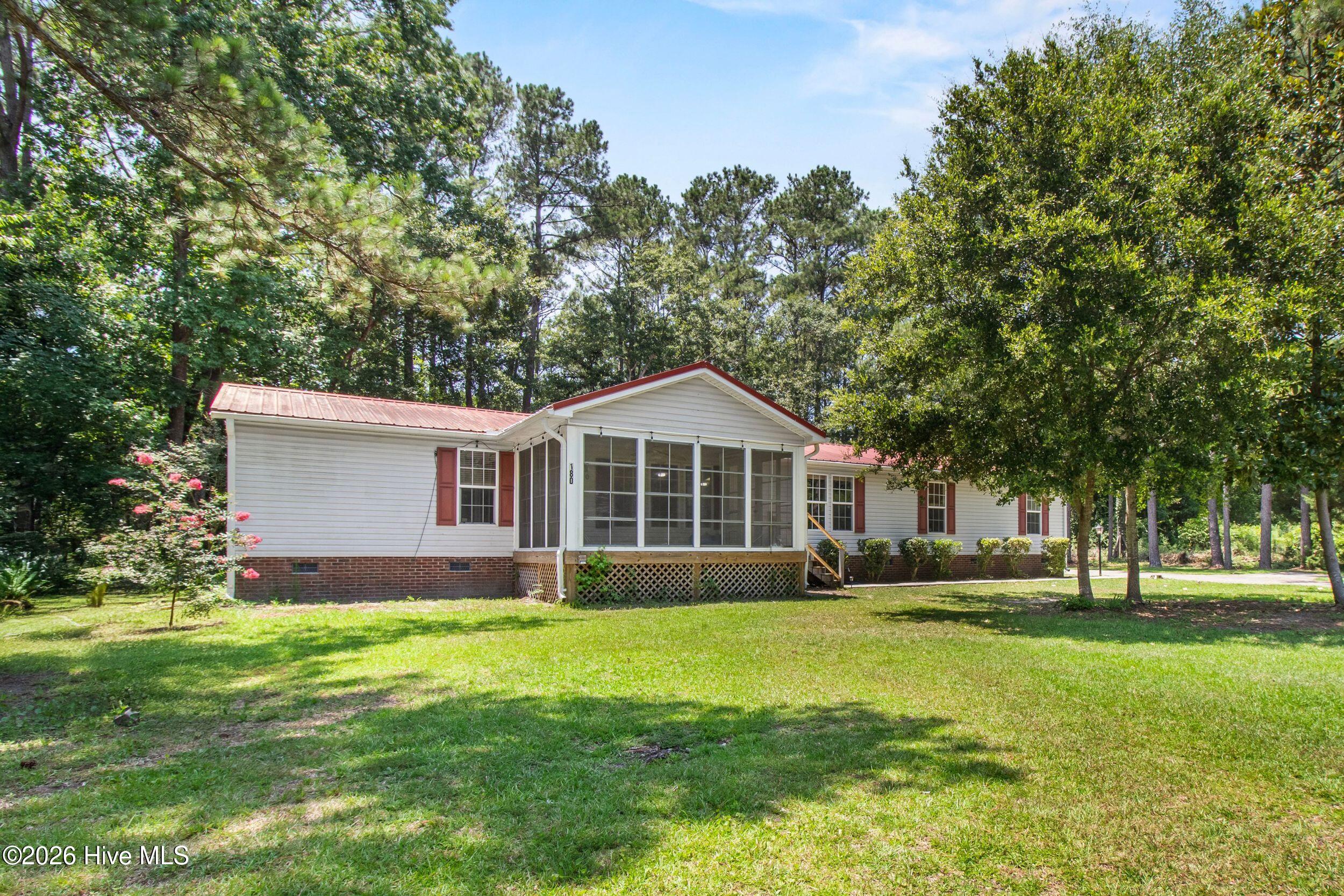 180 Quails Cove Property Photo 3