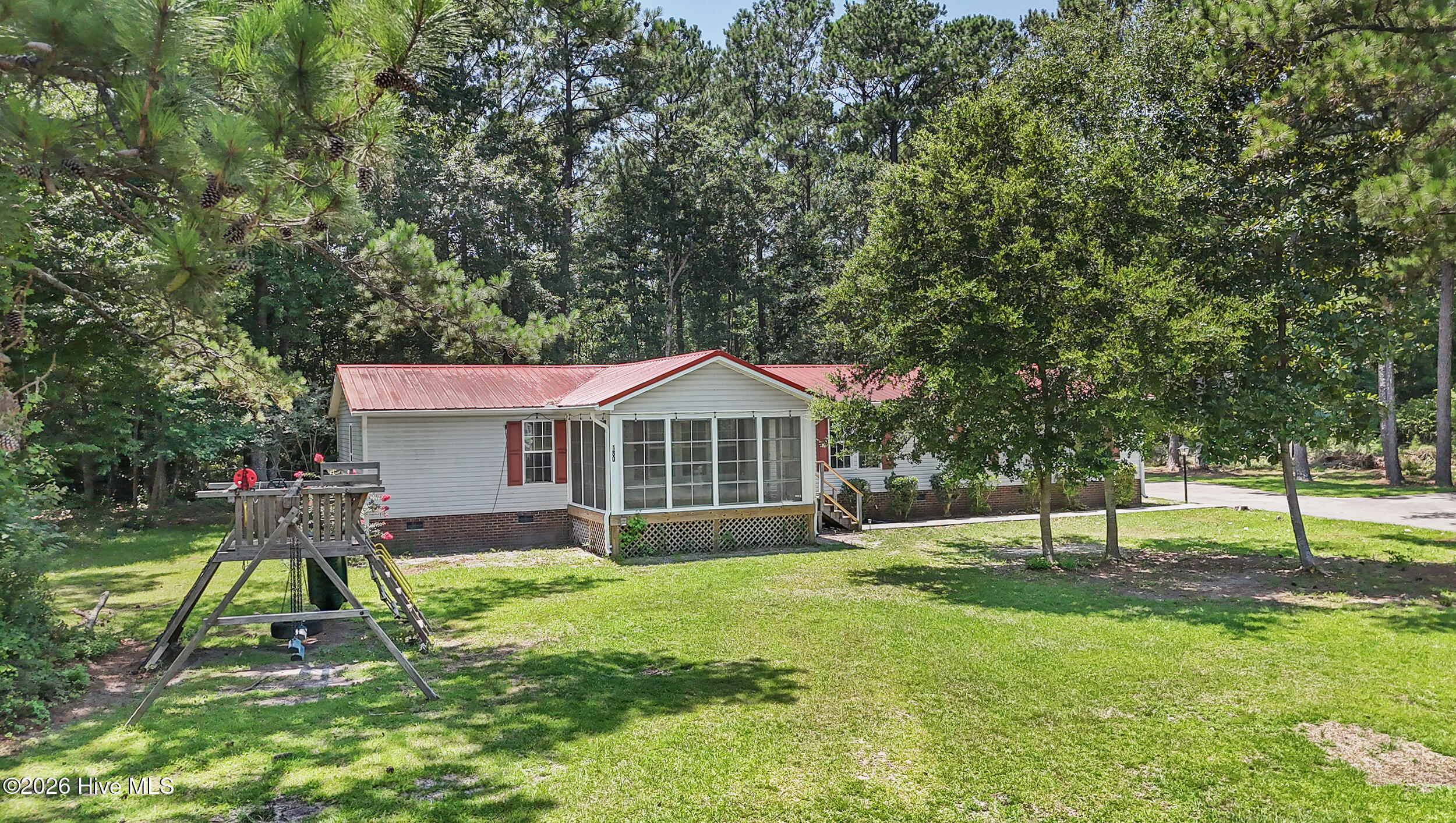180 Quails Cove Property Photo 4