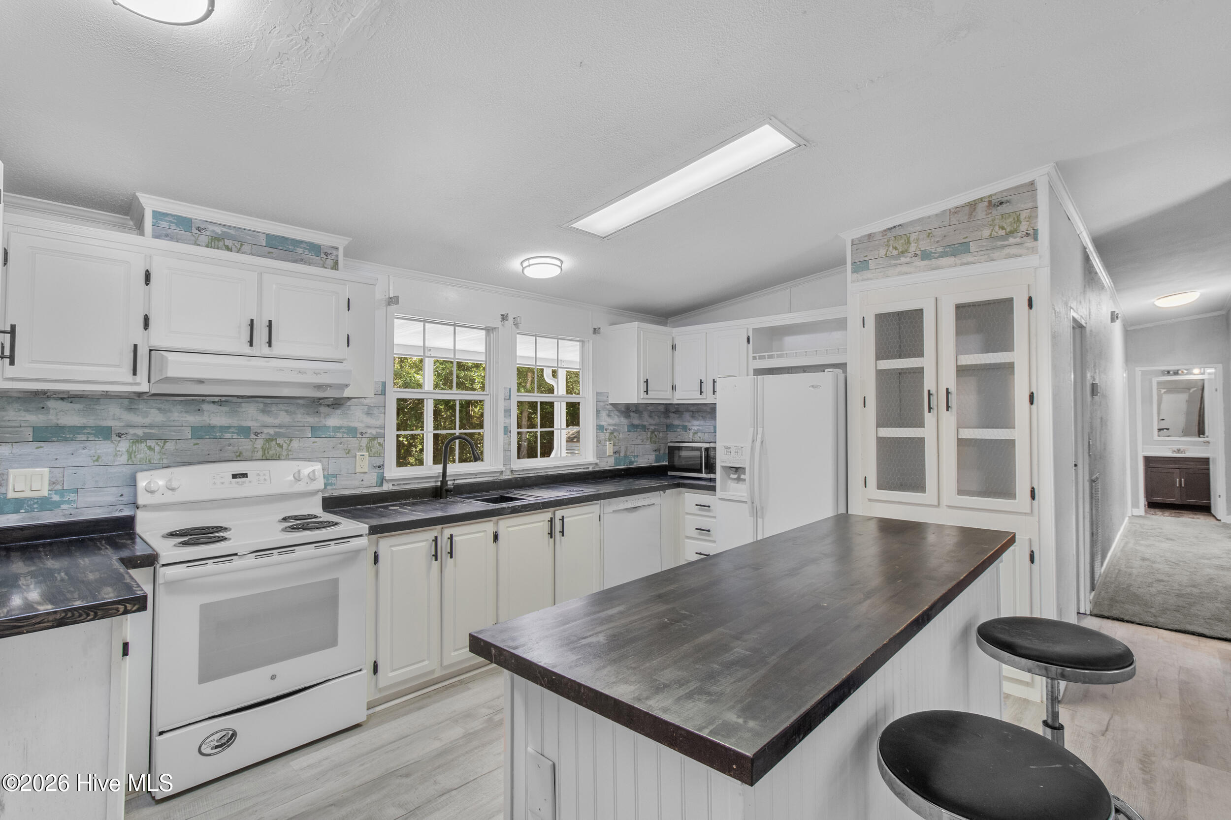 180 Quails Cove Property Photo 14