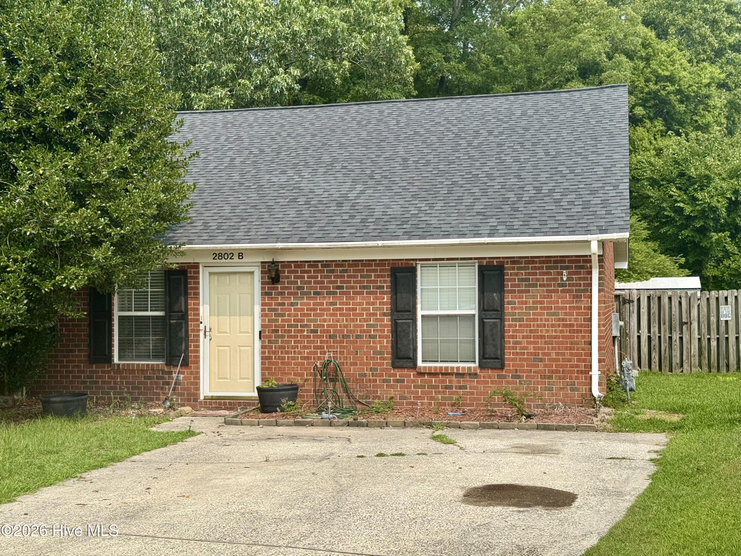 2802 Richard Drive B Property Photo 2