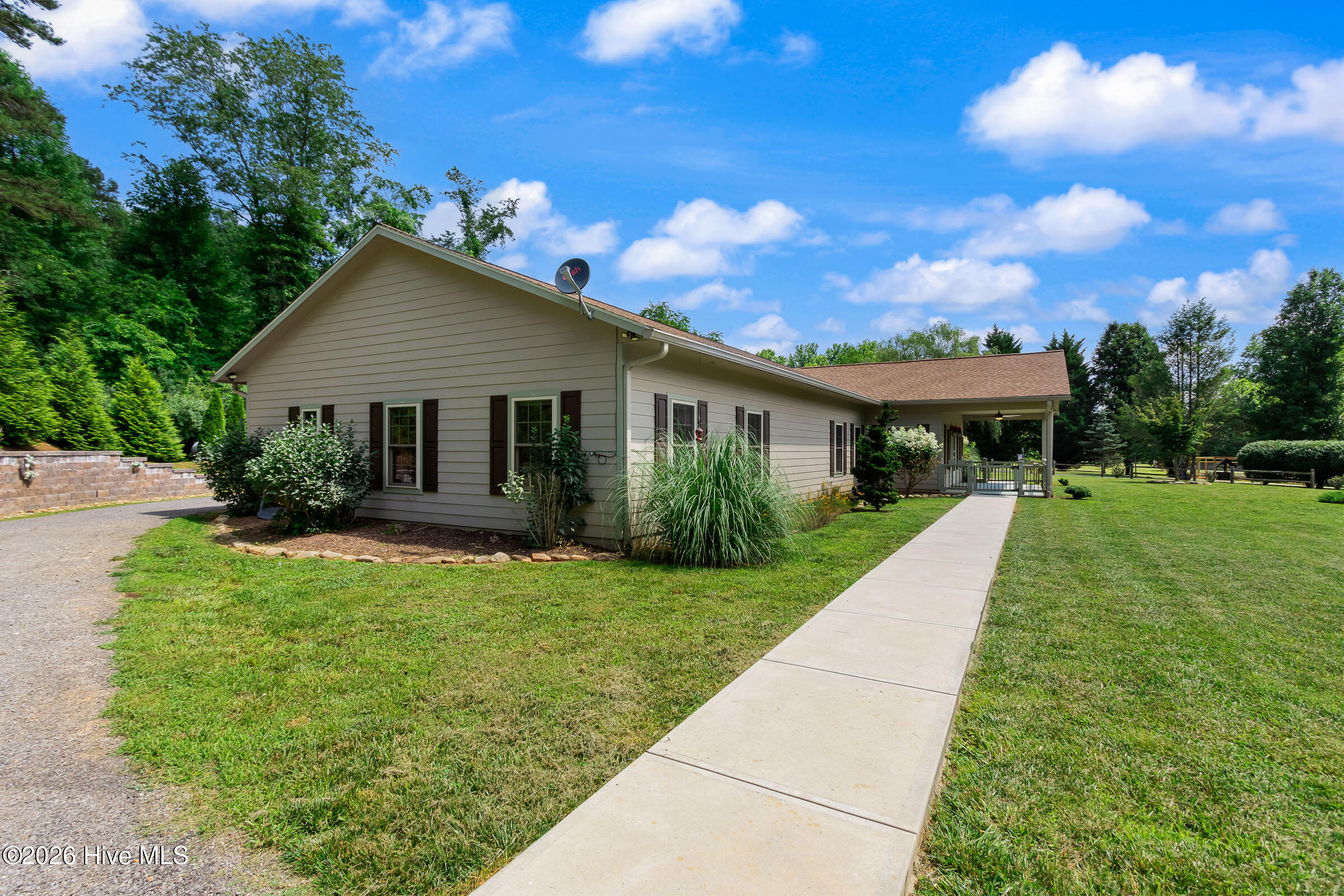 668 Little Ranger Road Property Photo 3