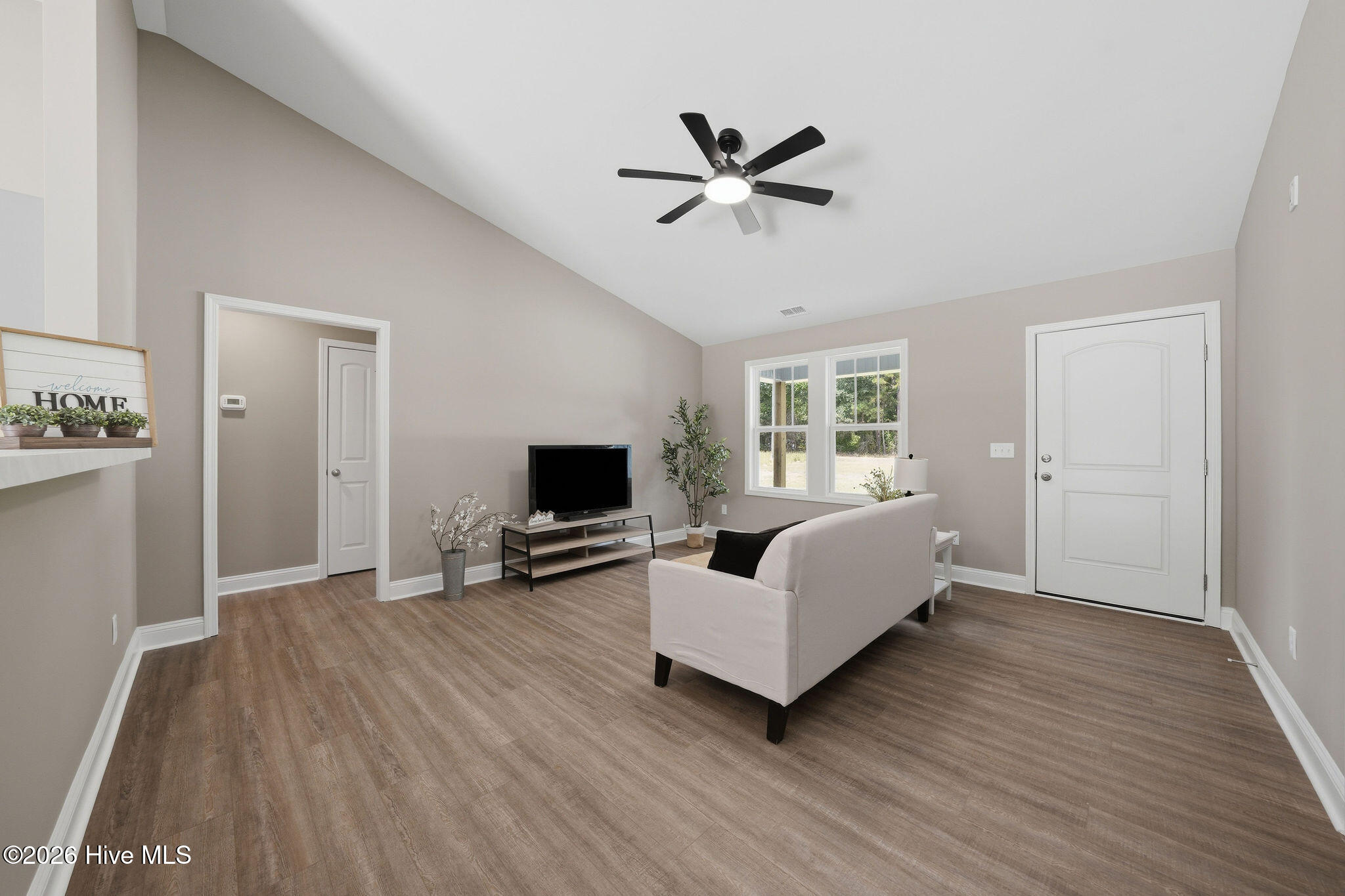 225 Montague Road Property Photo 8