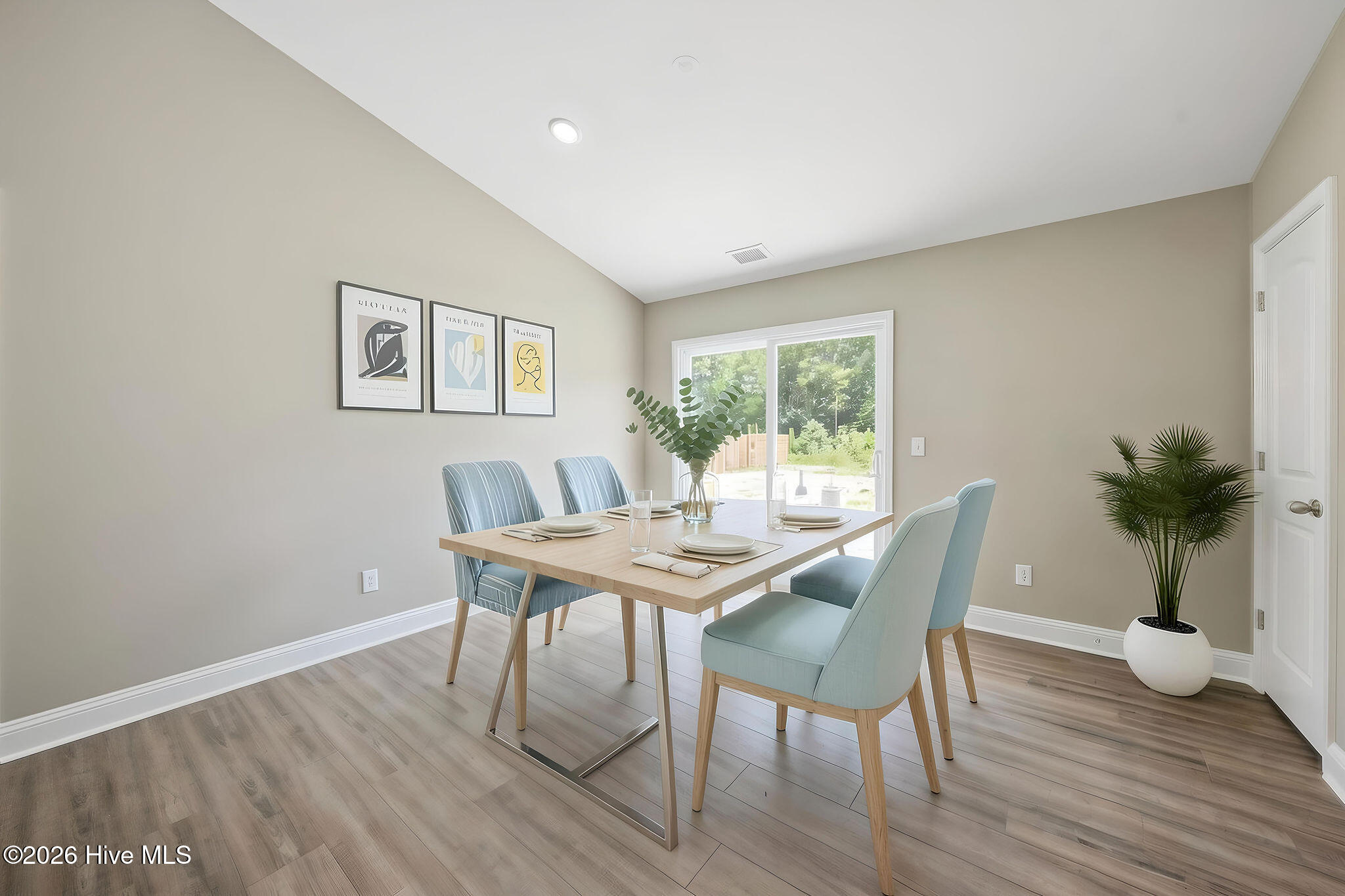 225 Montague Road Property Photo 13