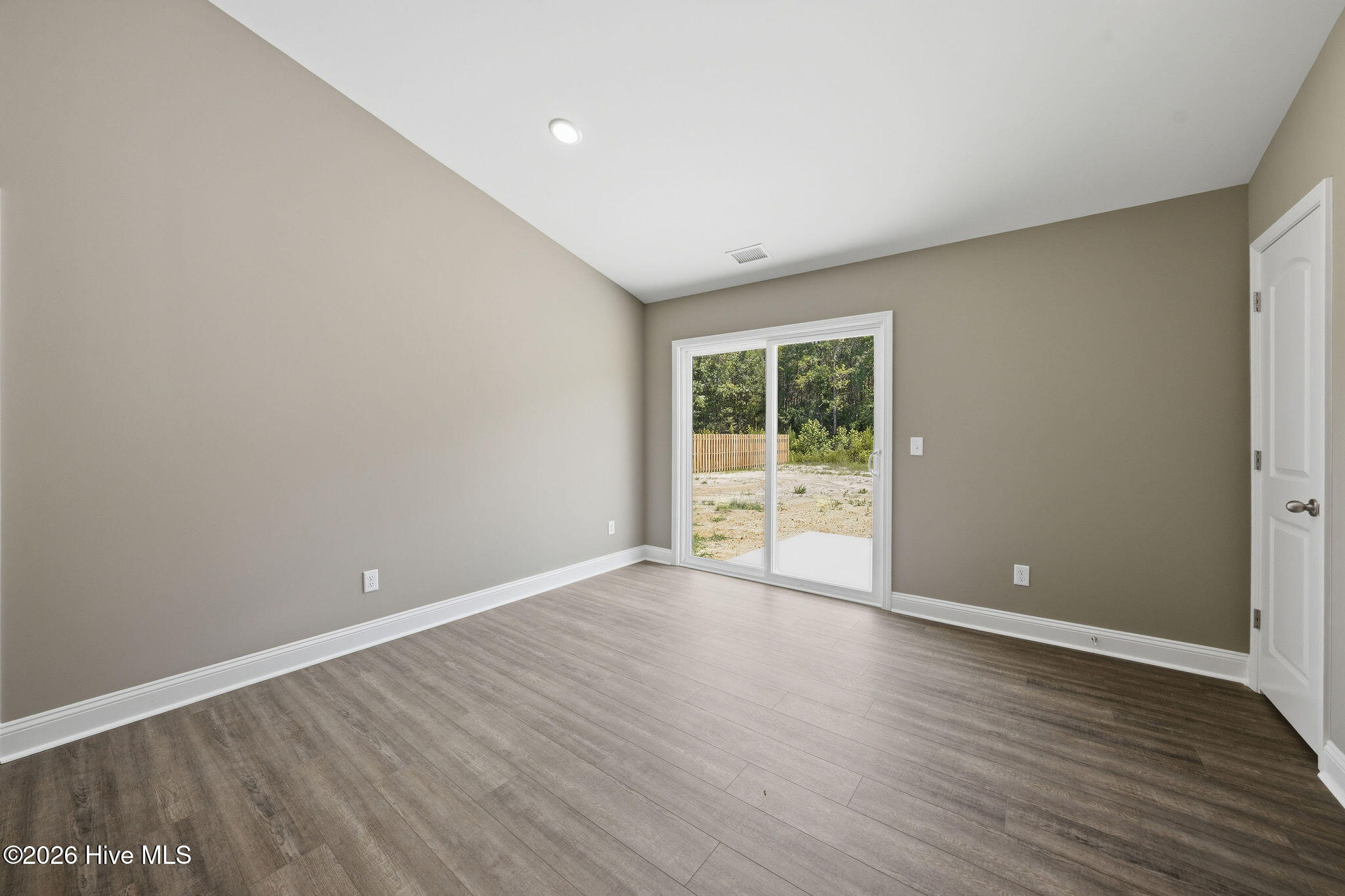 225 Montague Road Property Photo 14