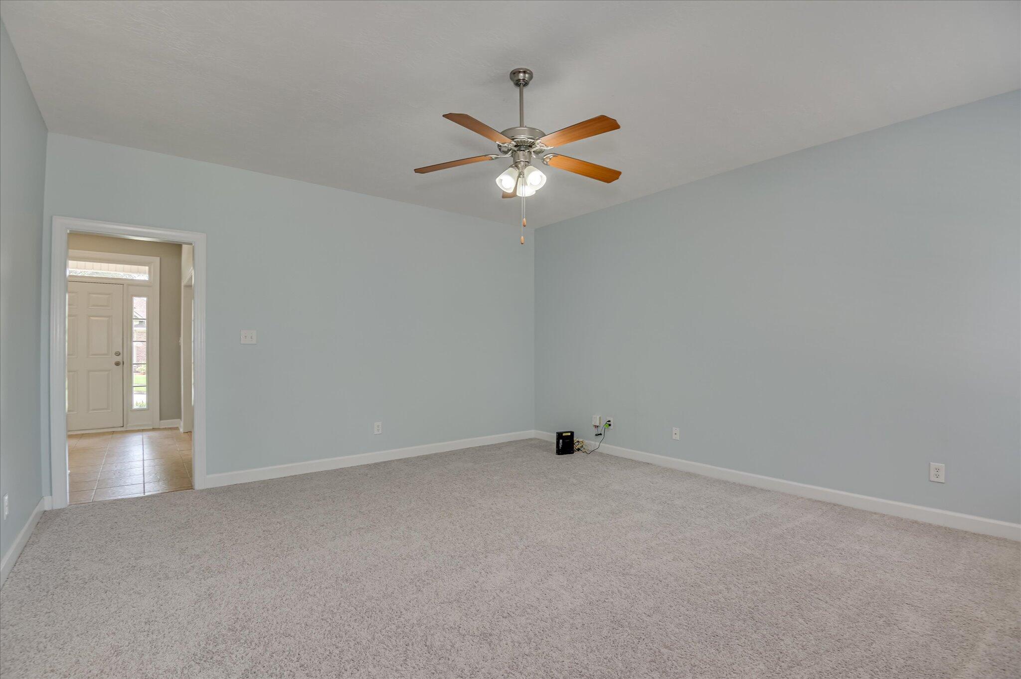 158 Kenilworth Drive Property Photo 8