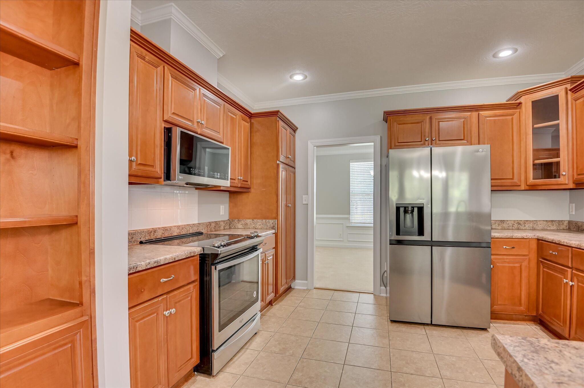 158 Kenilworth Drive Property Photo 14