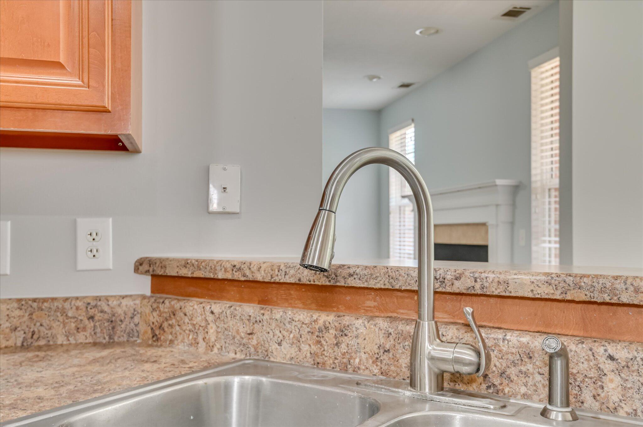 158 Kenilworth Drive Property Photo 16