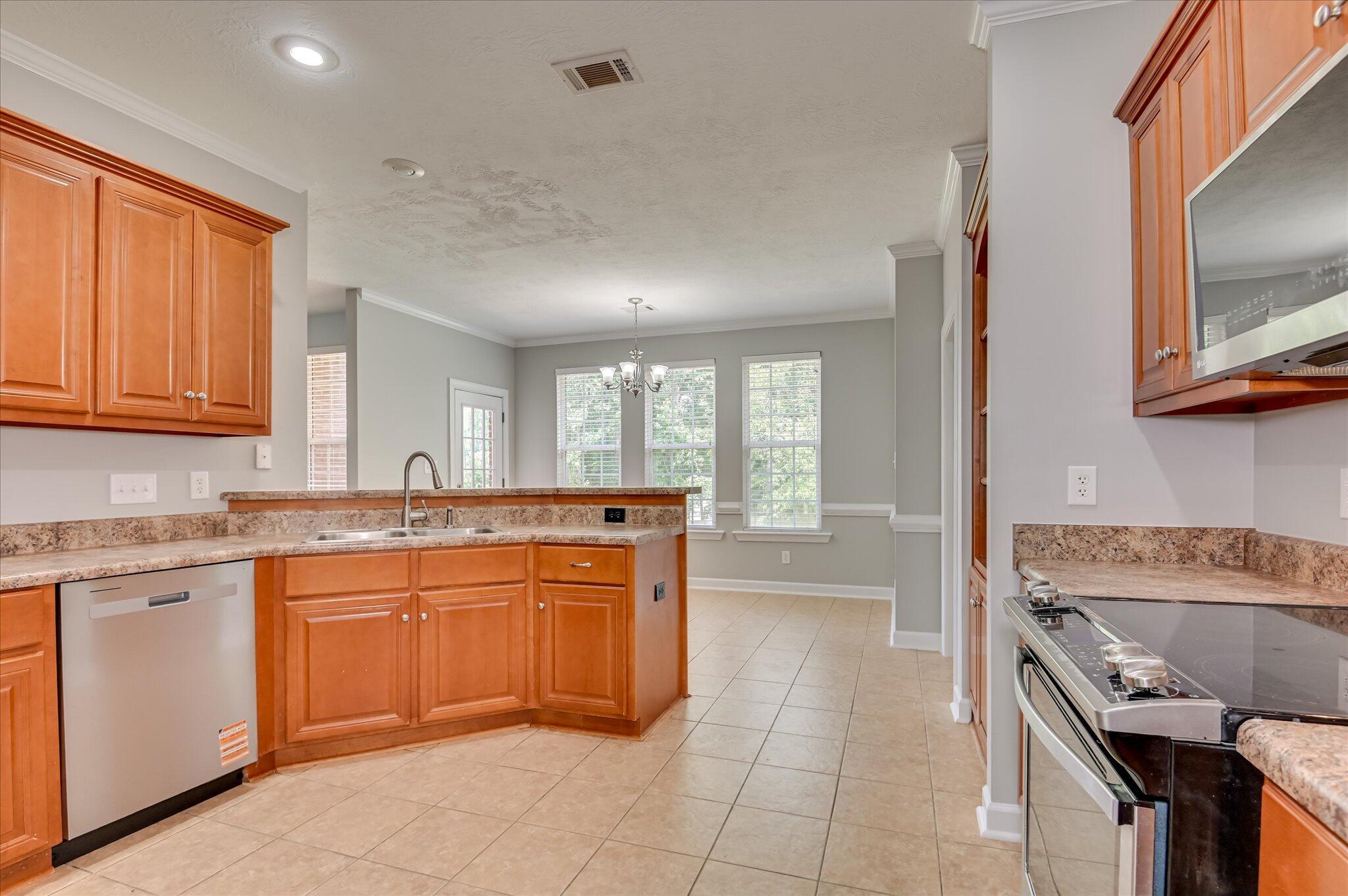 158 Kenilworth Drive Property Photo 19