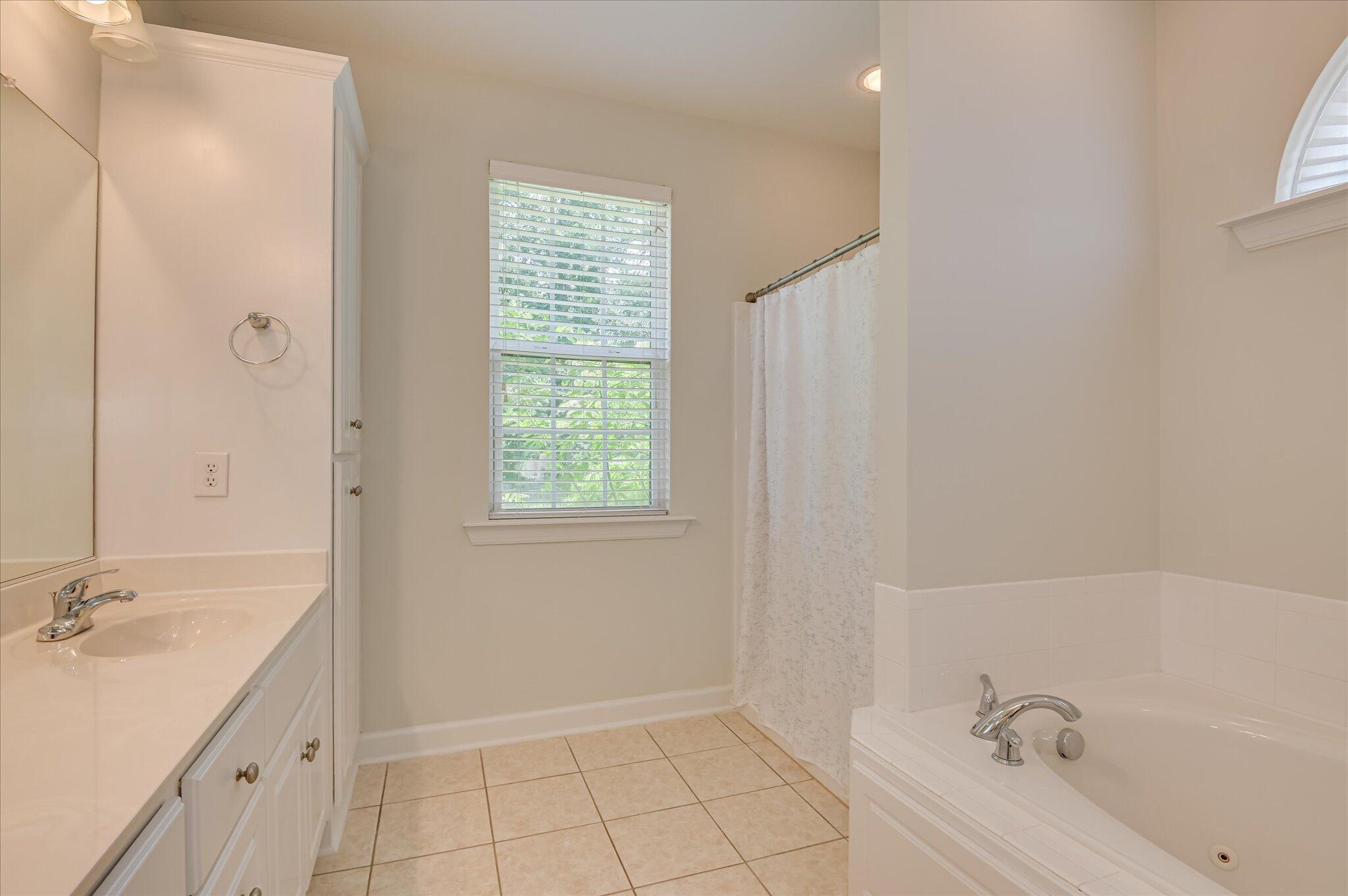 158 Kenilworth Drive Property Photo 27