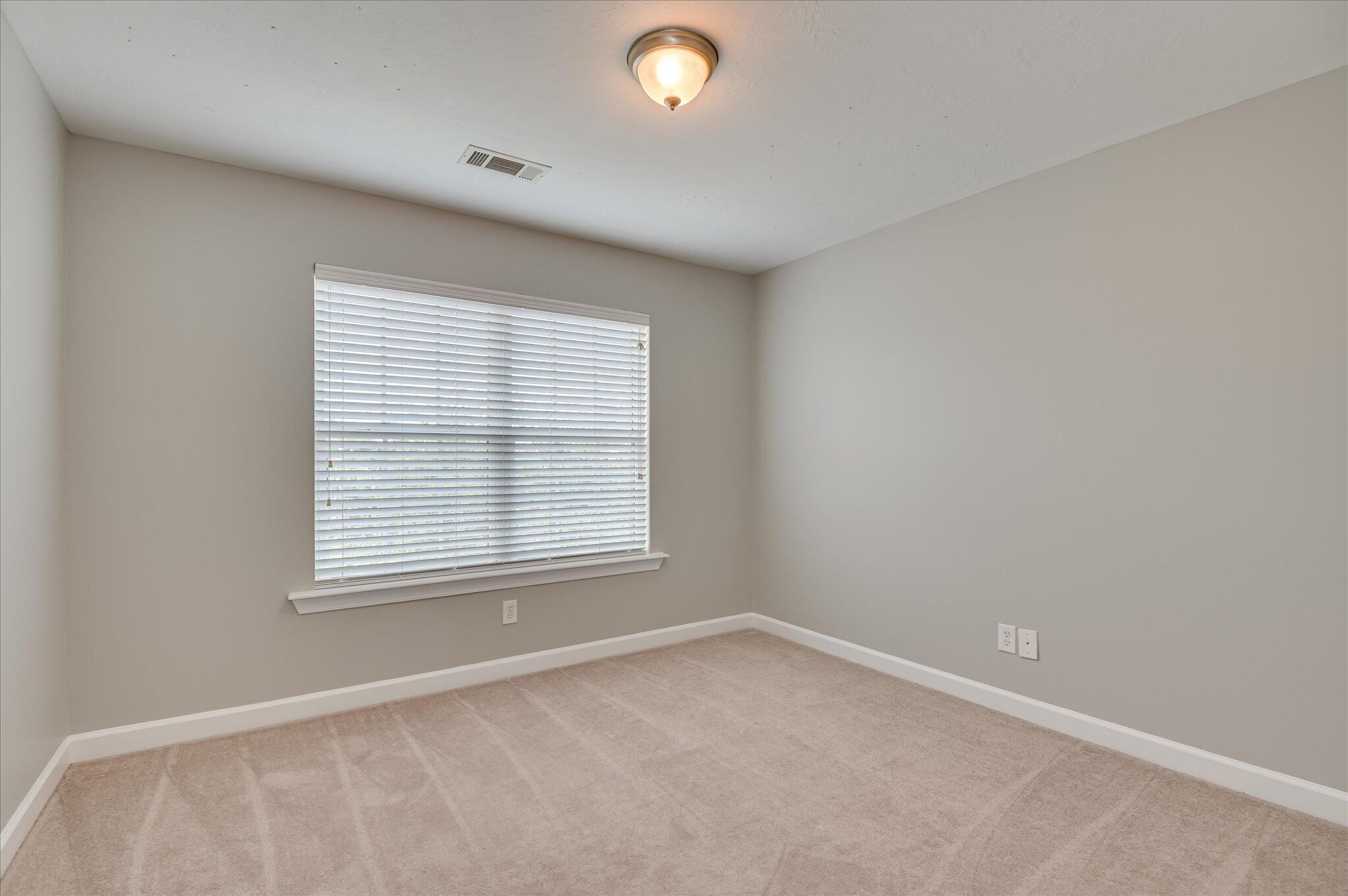 158 Kenilworth Drive Property Photo 34
