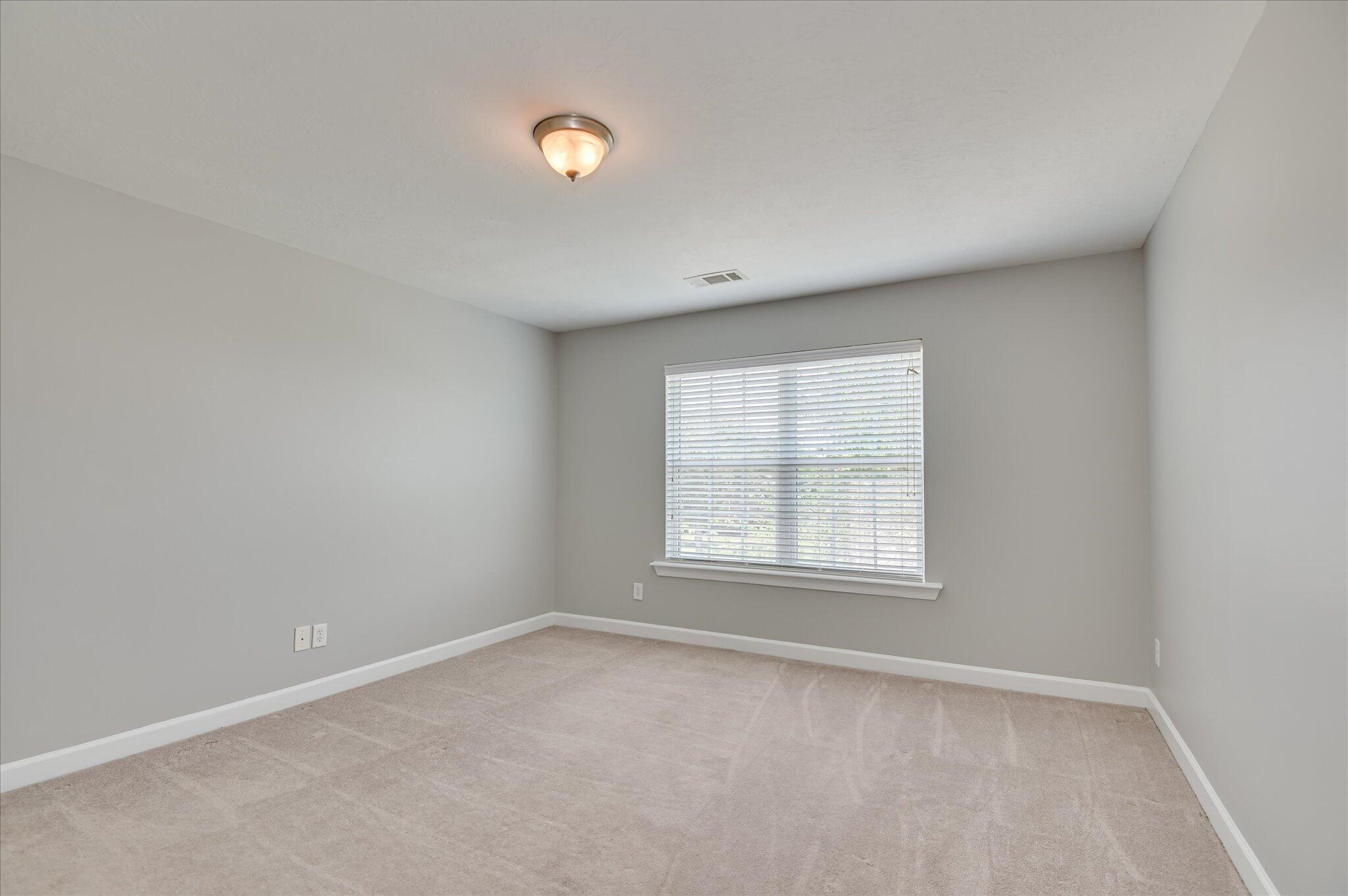 158 Kenilworth Drive Property Photo 41