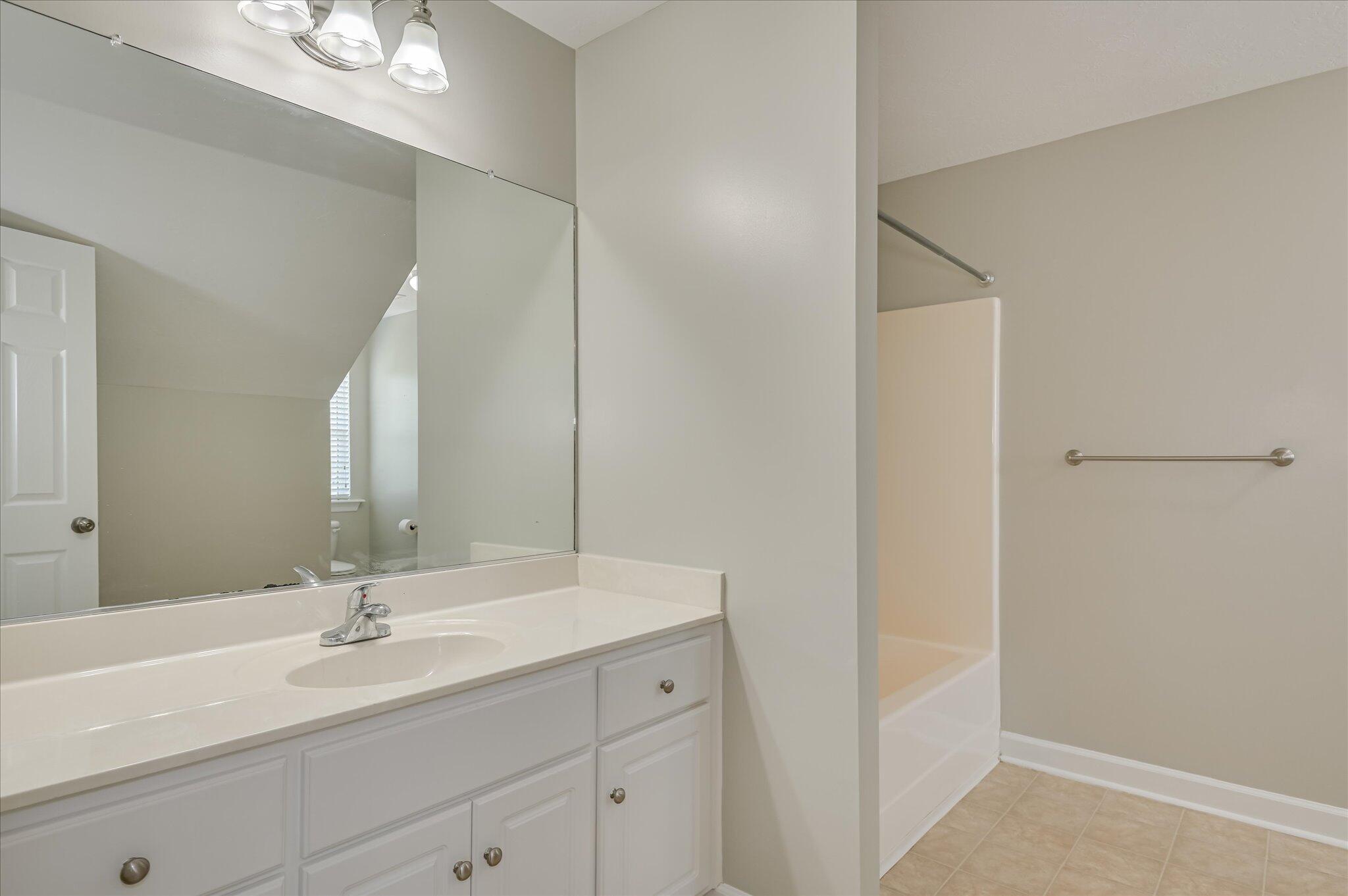 158 Kenilworth Drive Property Photo 43
