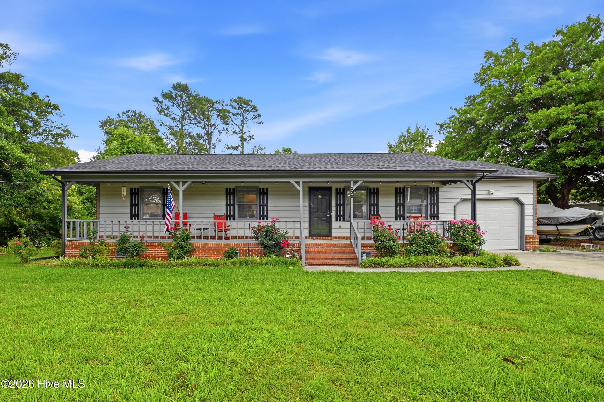 326 Shamrock Drive Property Photo 1
