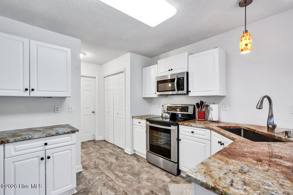 3032 Weatherby Court Property Photo 15
