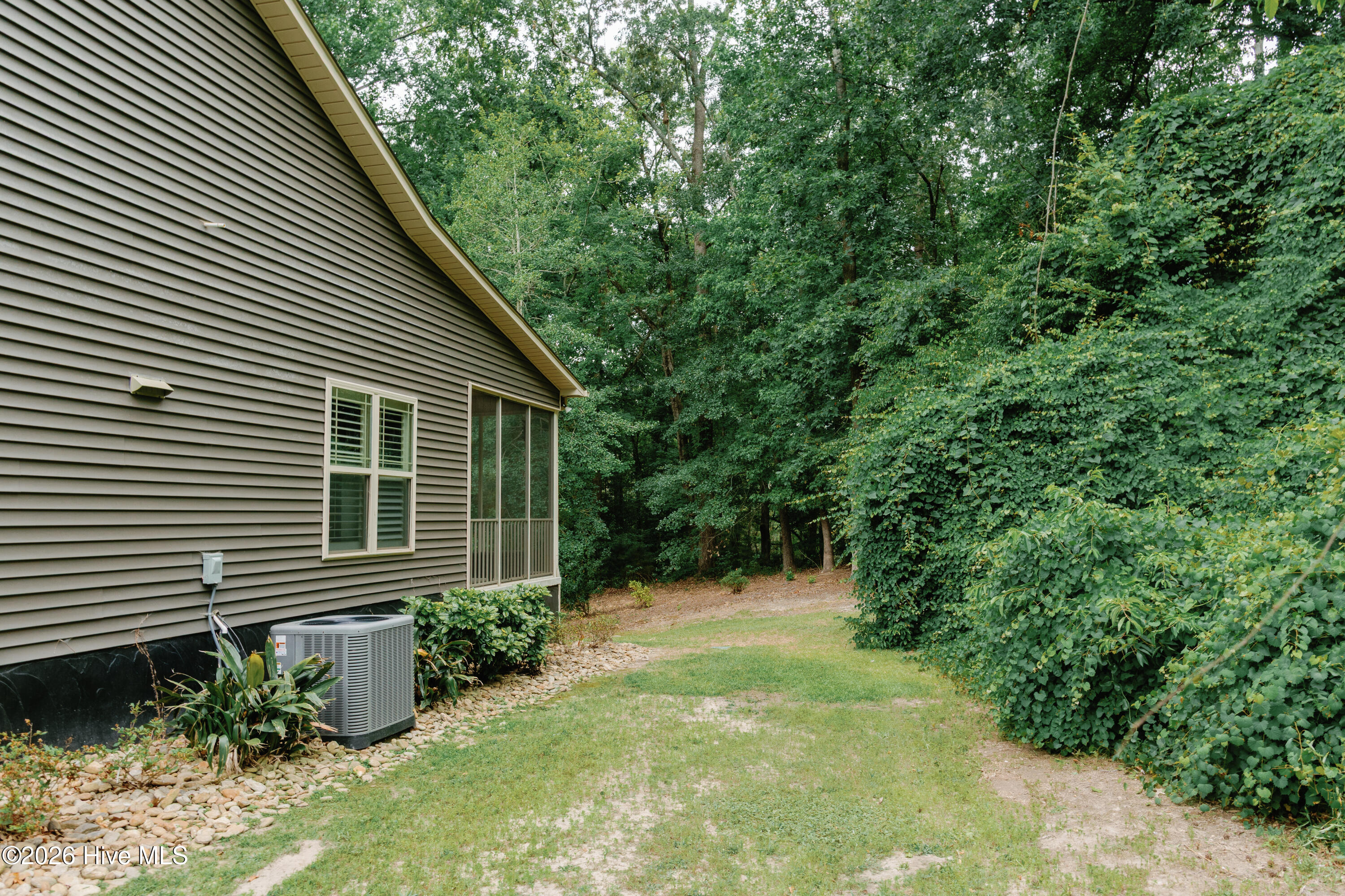 377 Victoria Drive Property Photo 42