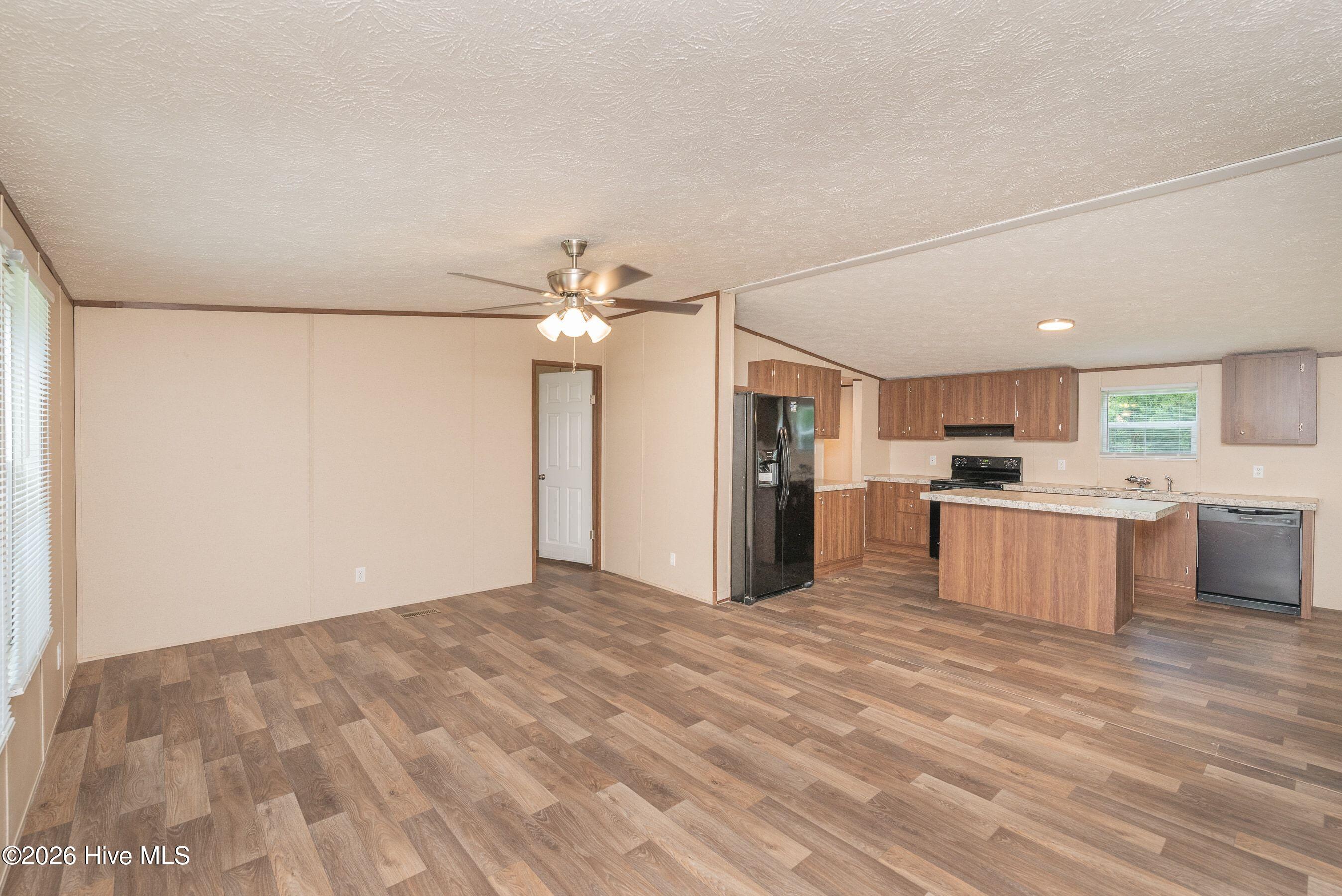 113 Wallace Green Street Property Photo 2