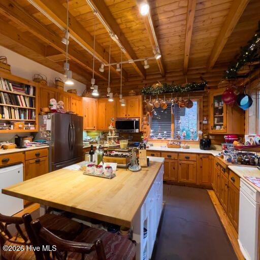 496 Holloway Road Property Photo 2