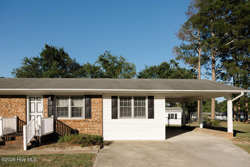 1612 Fairground Road Property Photo 1
