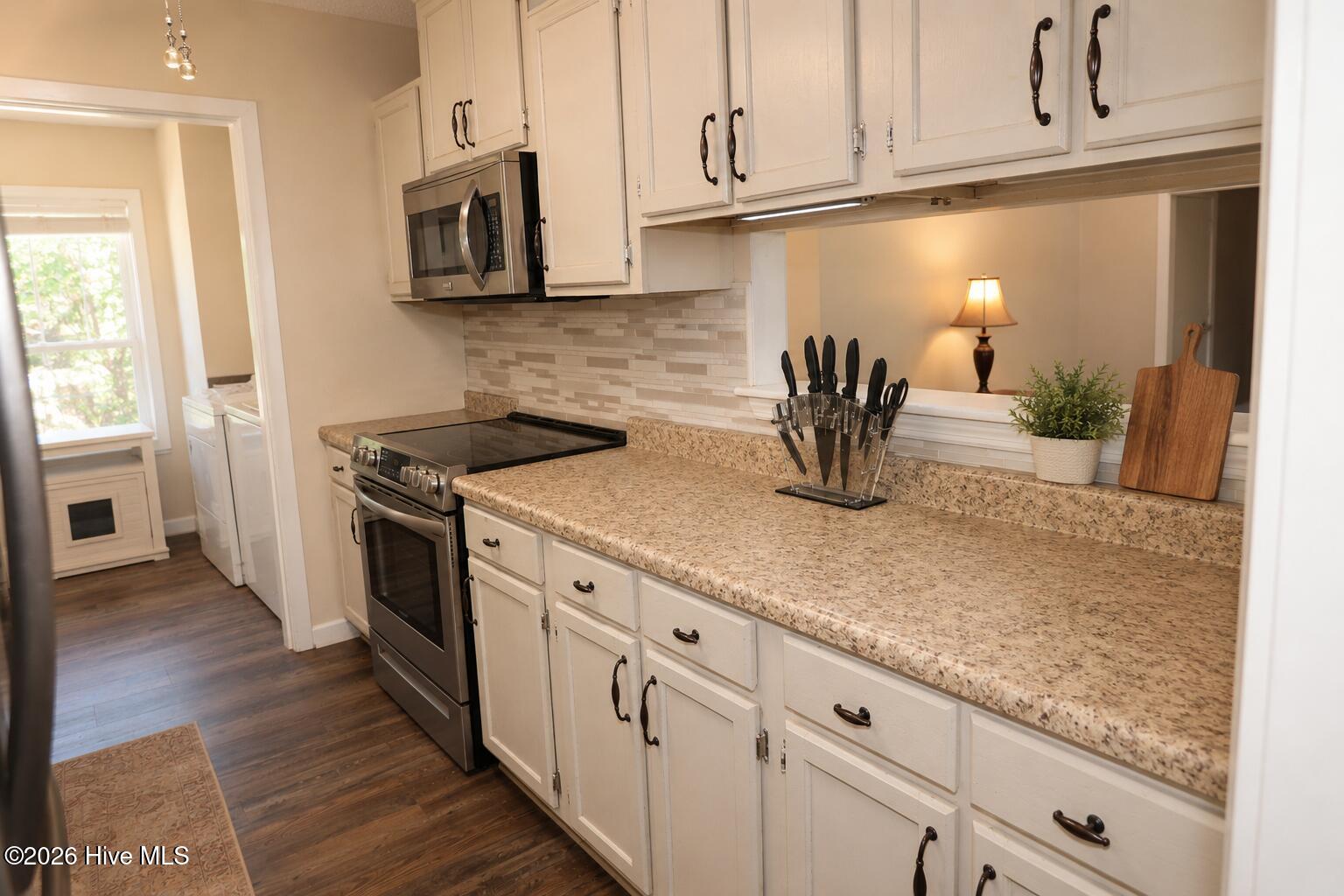 1010 Haymarket Lane Property Photo 10