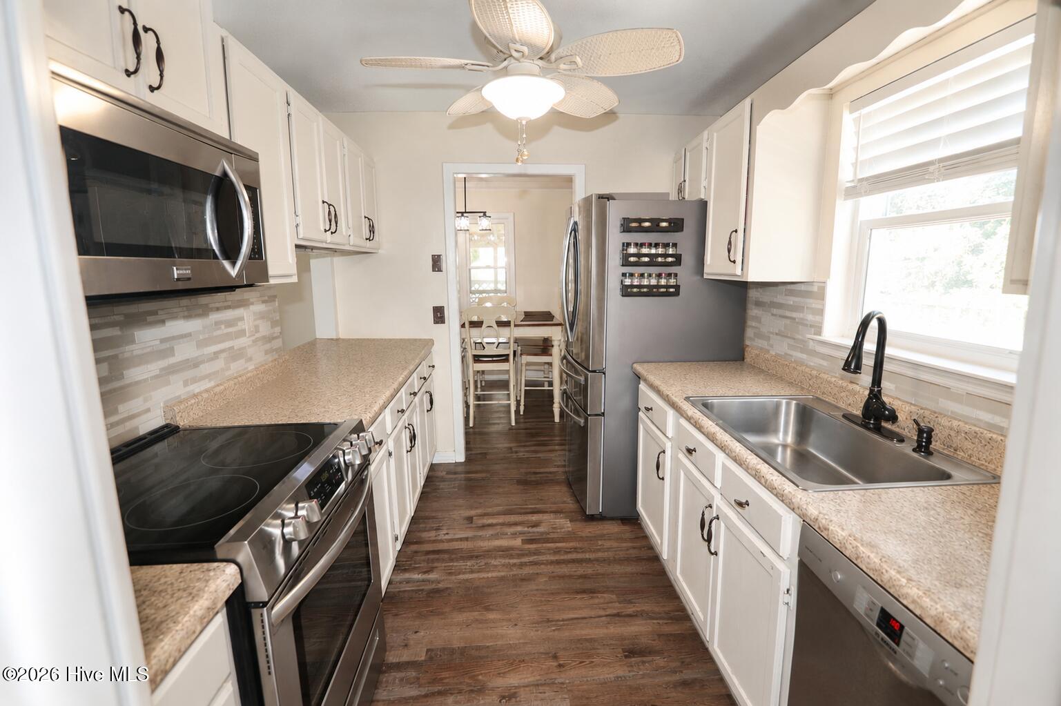 1010 Haymarket Lane Property Photo 11