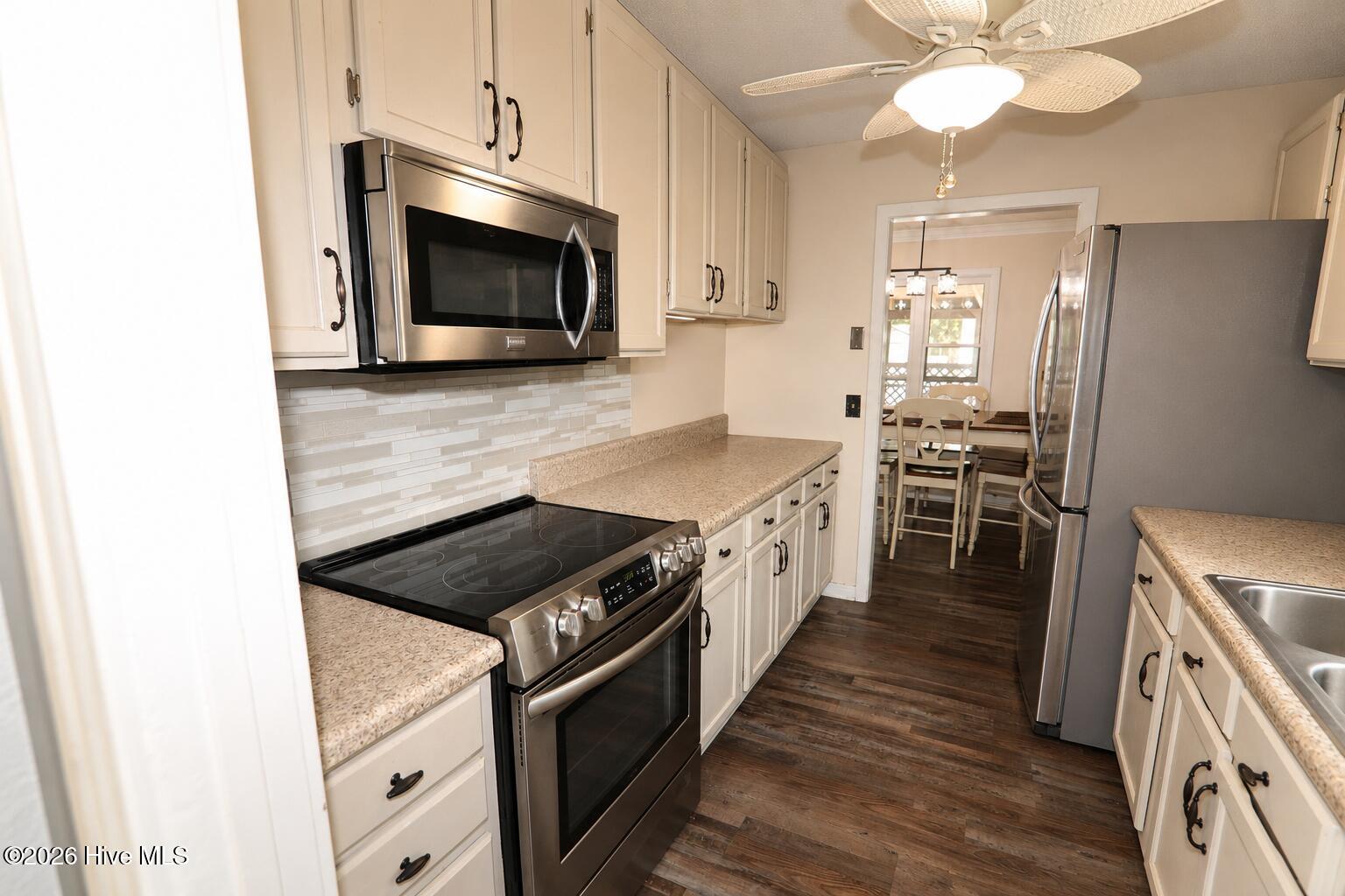 1010 Haymarket Lane Property Photo 13