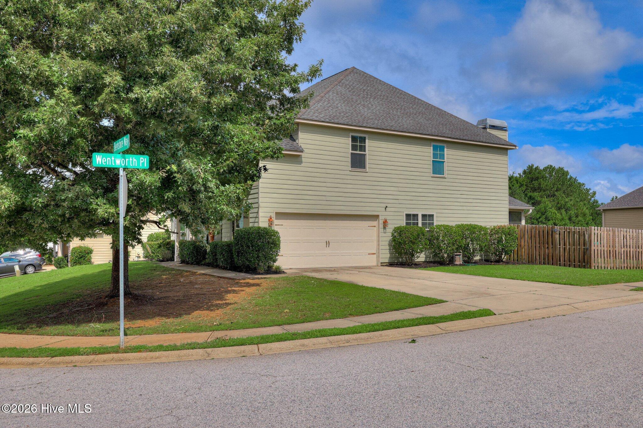 250 Wentworth Place Property Photo 4