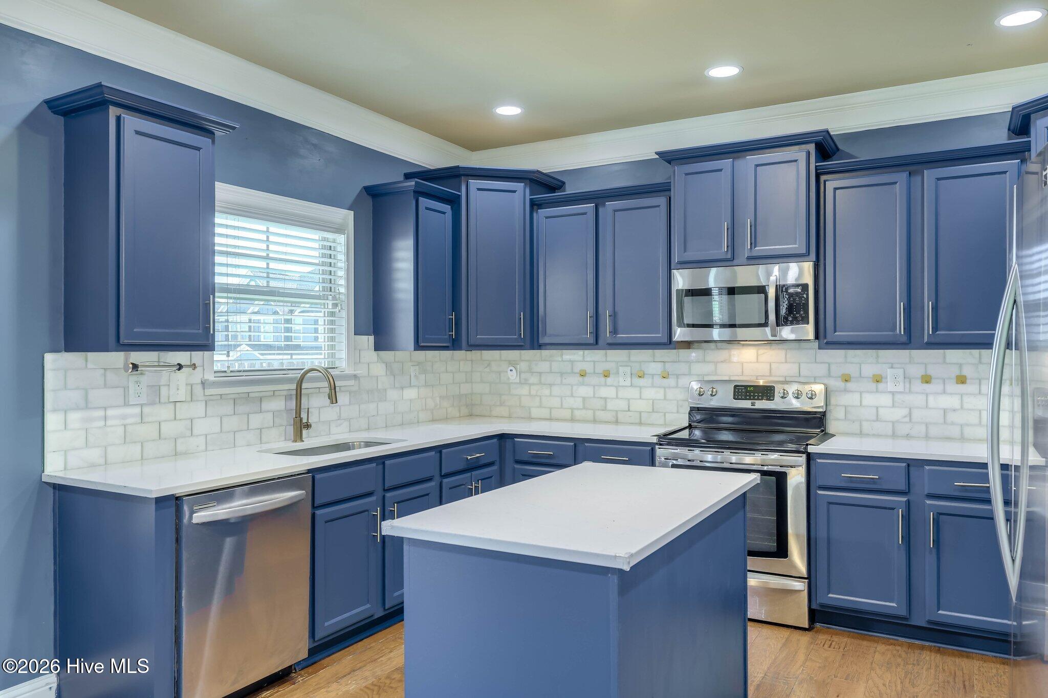 250 Wentworth Place Property Photo 14