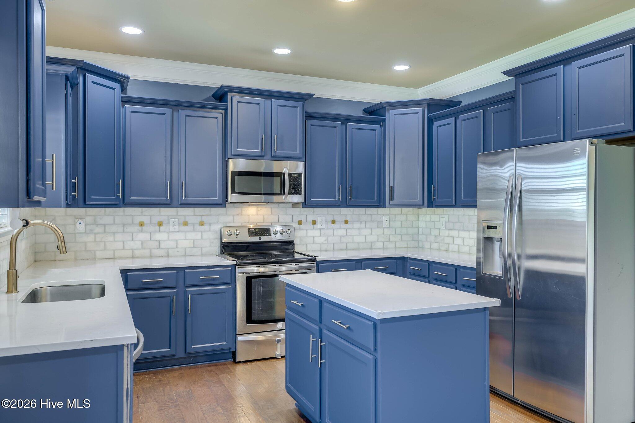 250 Wentworth Place Property Photo 16