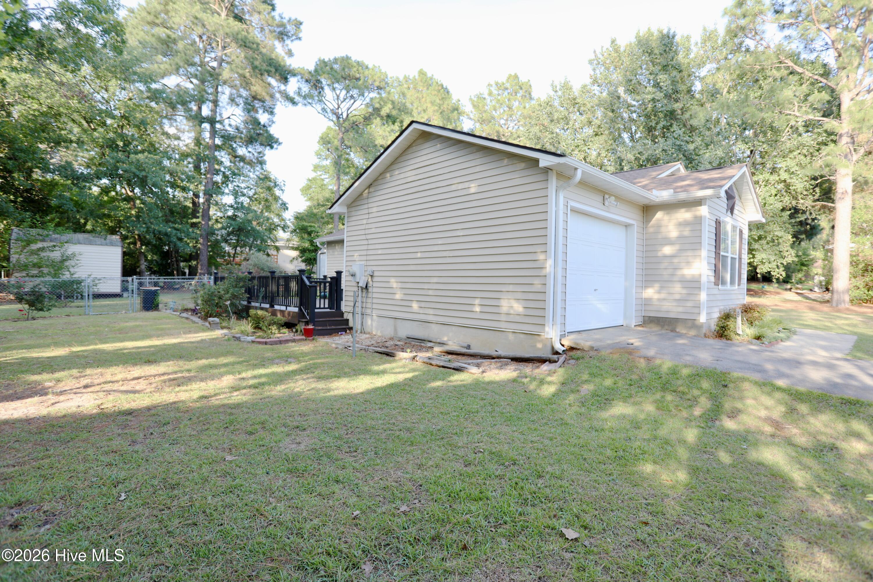 110 Robin Hood Lane Property Photo 3