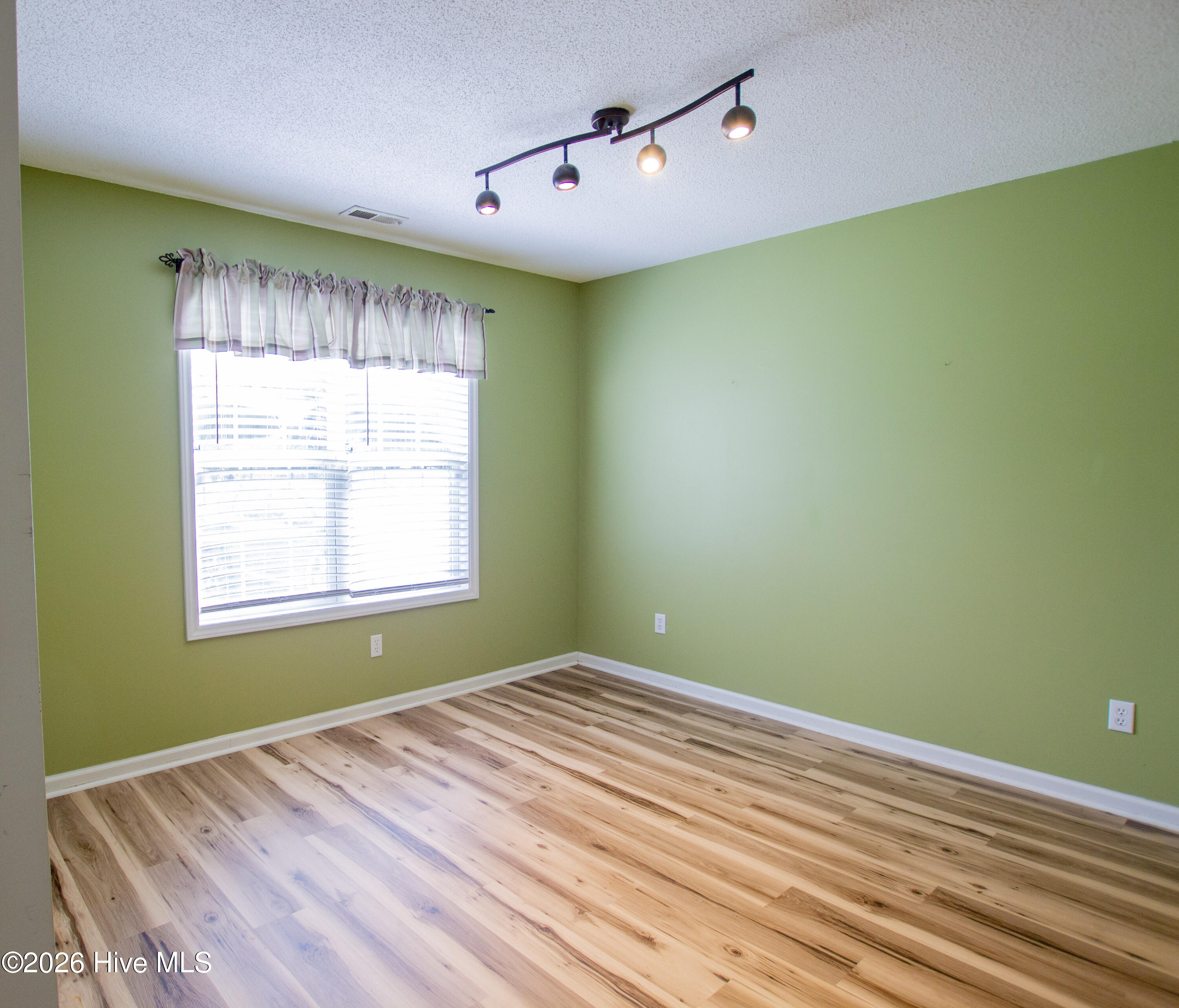 110 Robin Hood Lane Property Photo 15