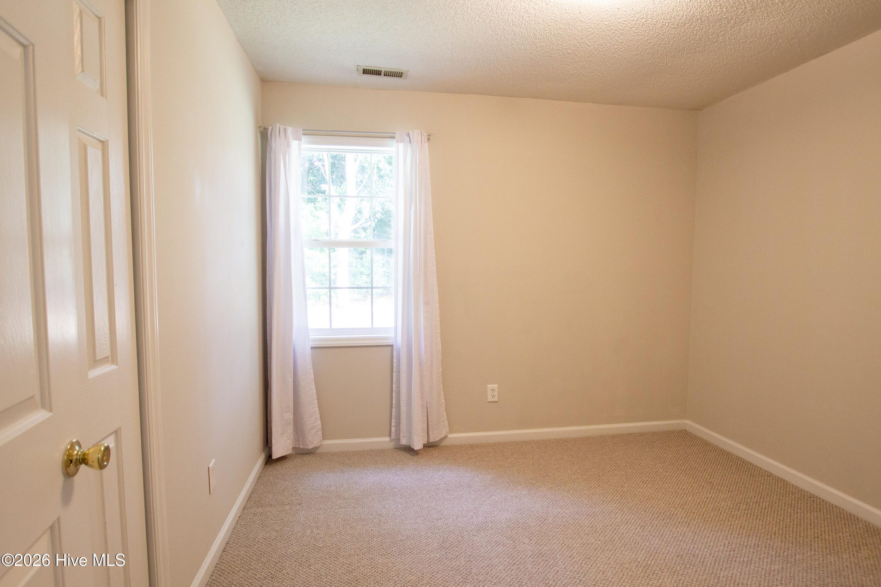 110 Robin Hood Lane Property Photo 23