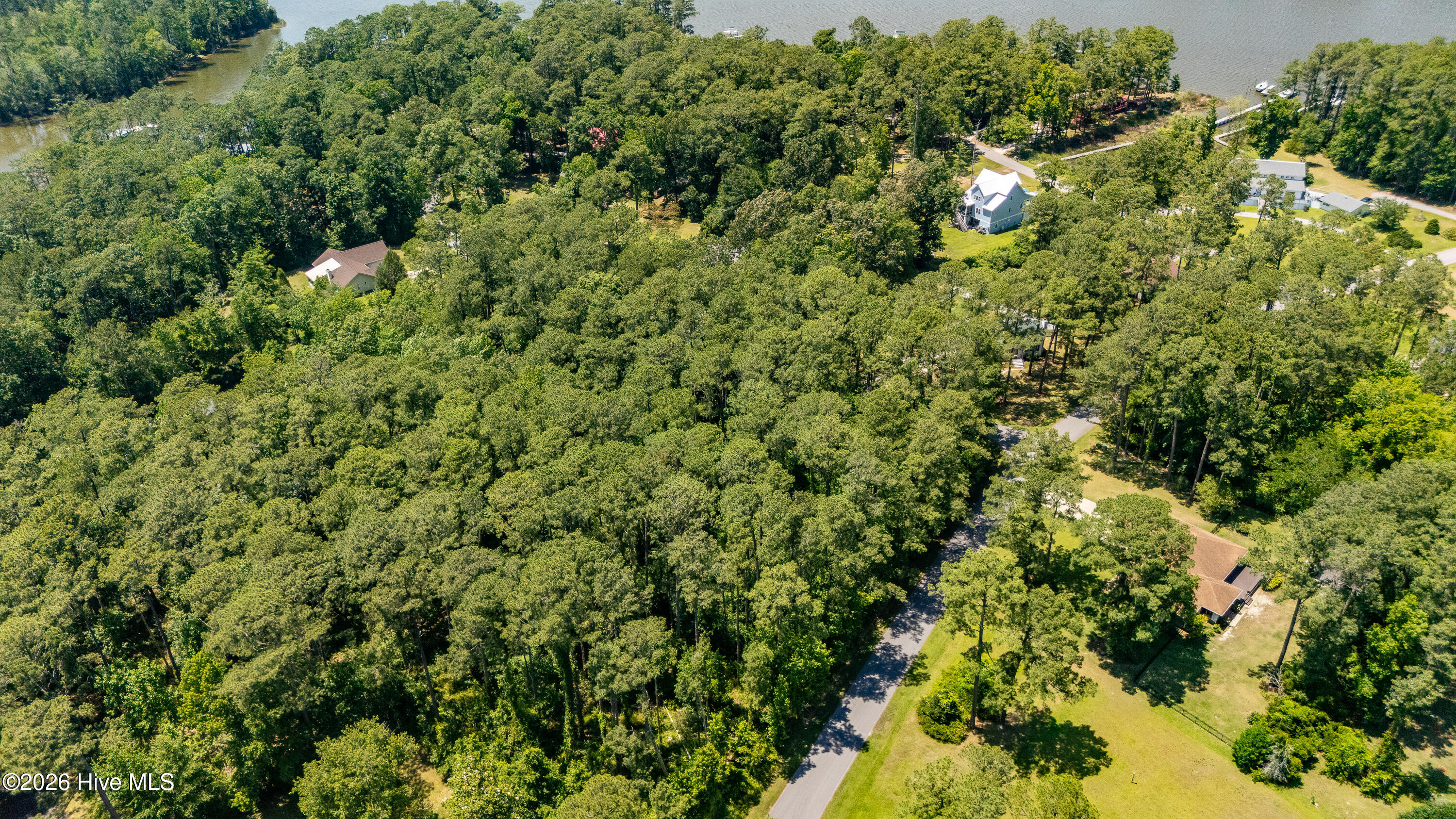 4001& 4003 70 & 71 Schooner Circle Property Photo 6