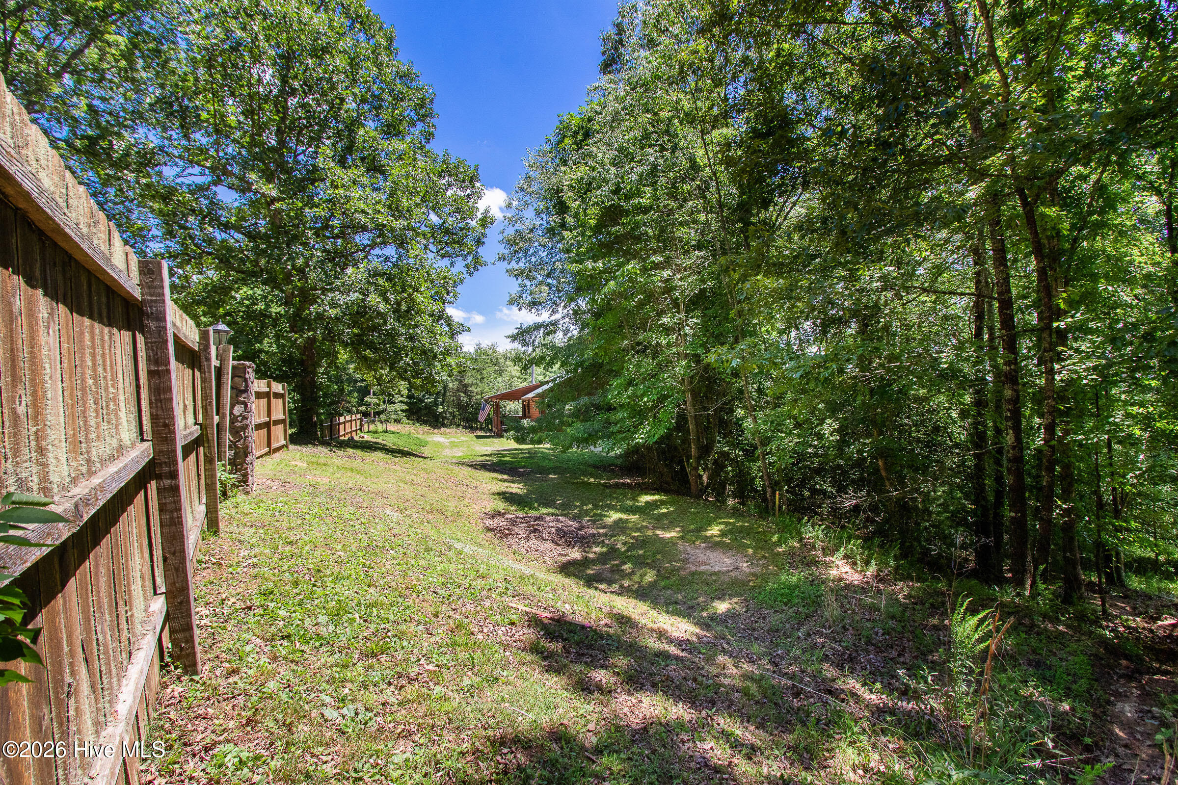 117 Carson Lane Property Photo 5