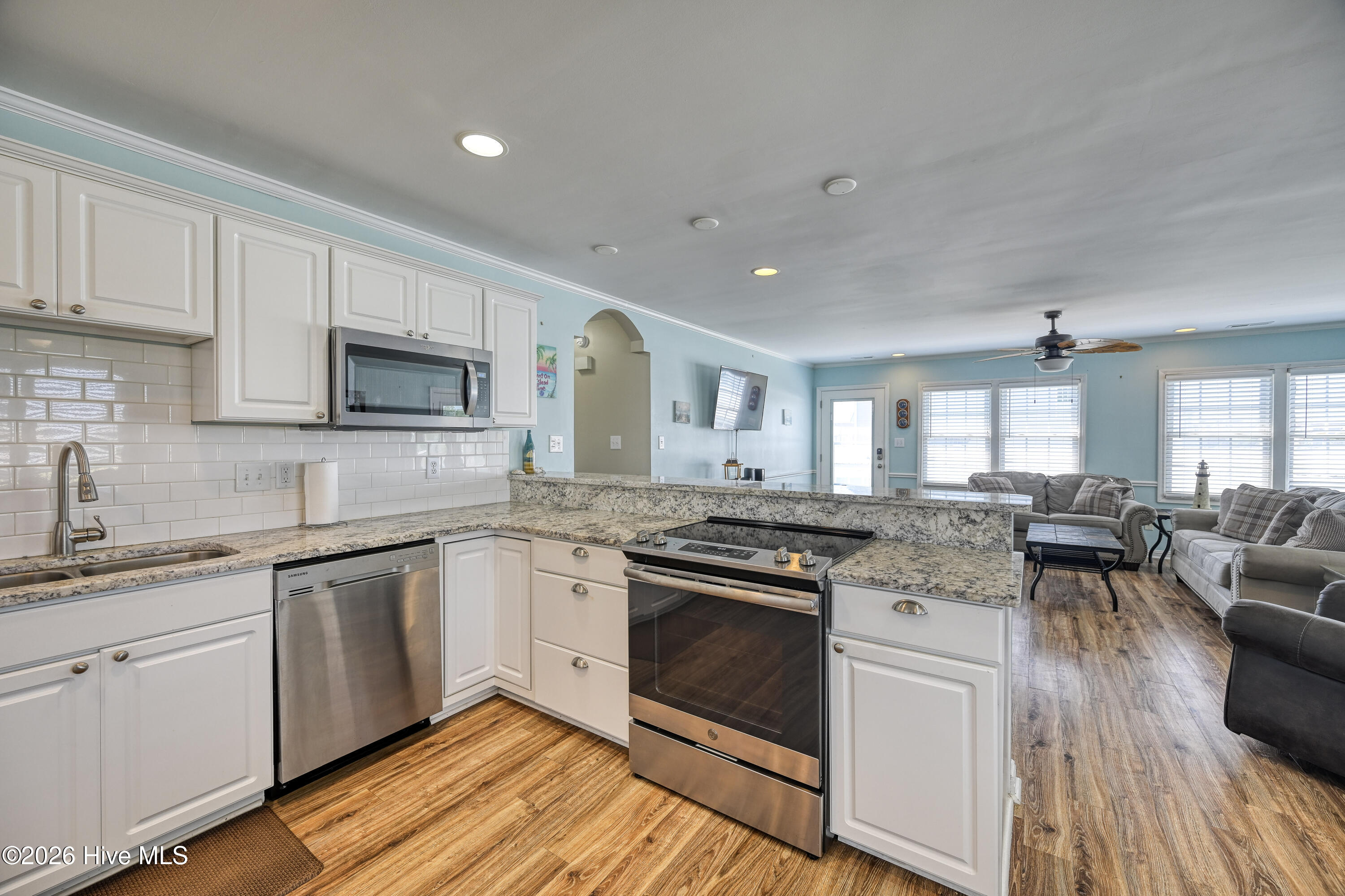 1041 1st Street Property Photo 7