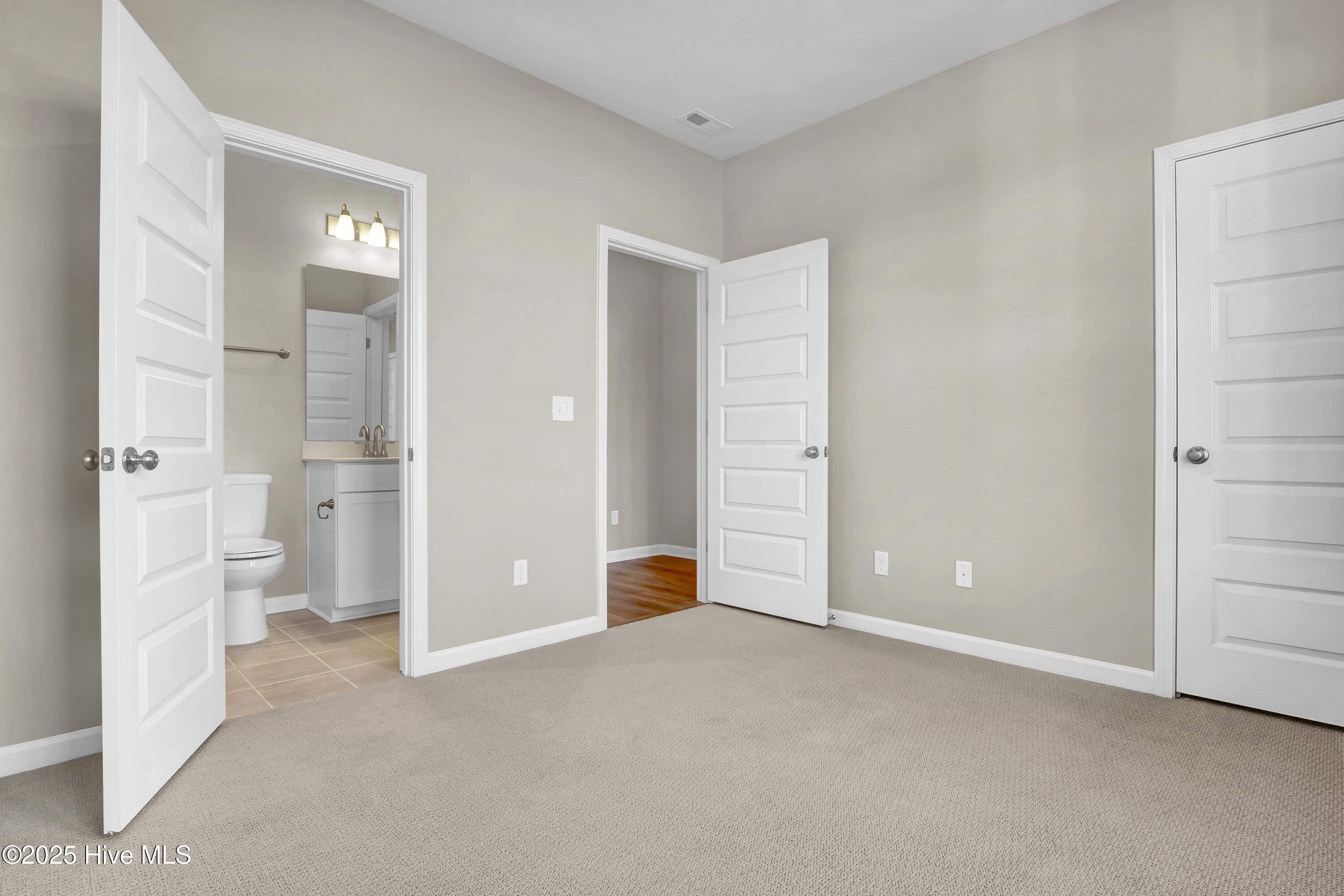 1165 Sunwater Terrace Property Photo 13