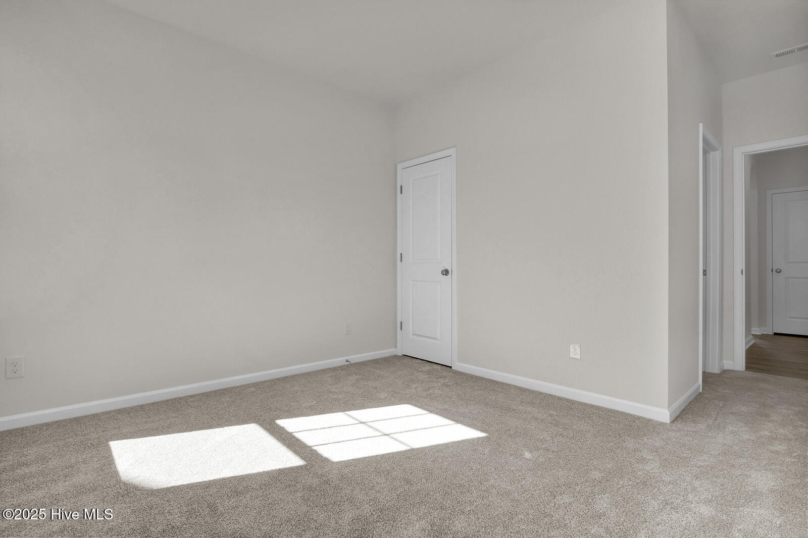 1173 Sunwater Terrace Property Photo 17