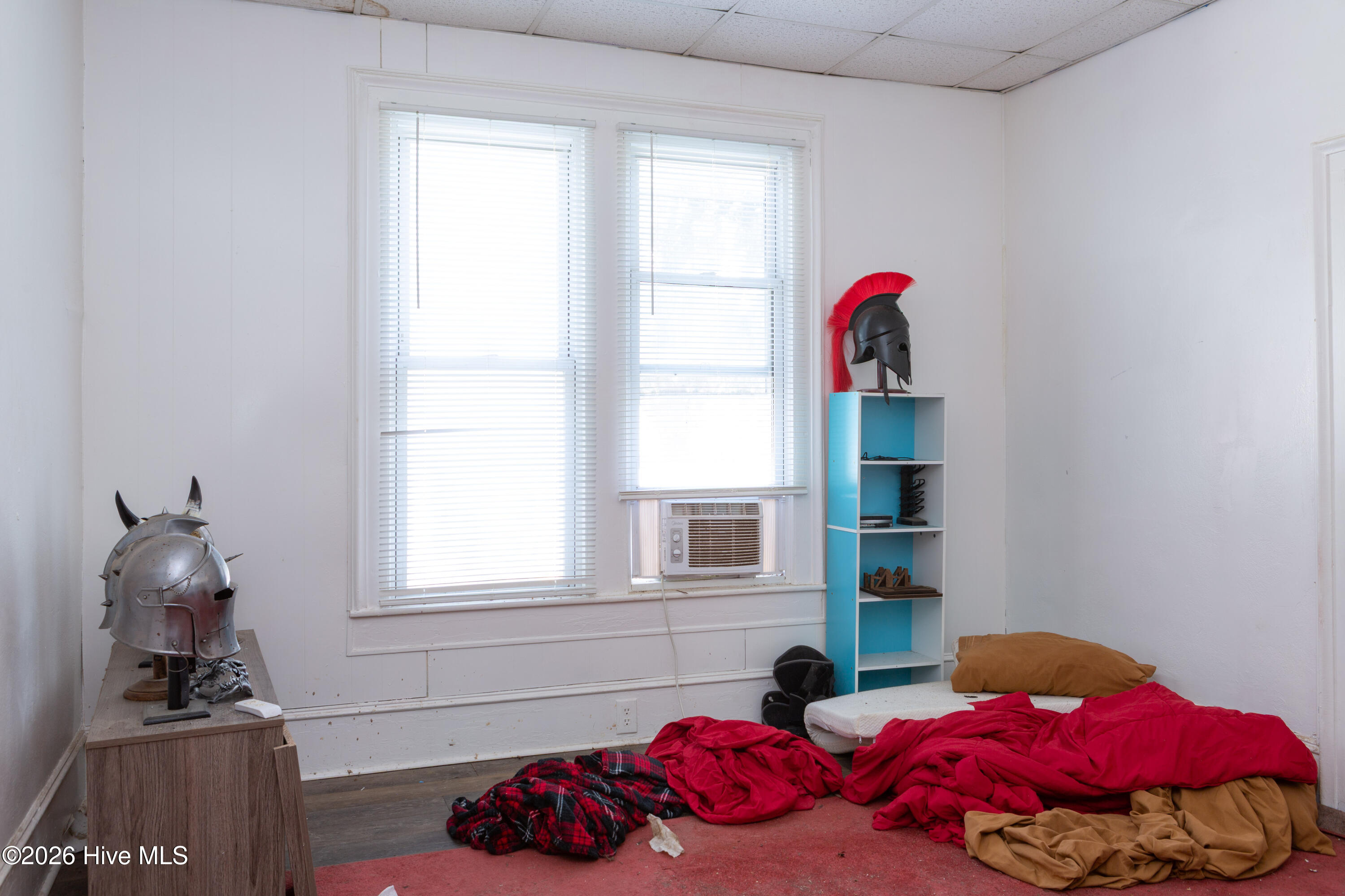 211 E Elm Street Property Photo 15