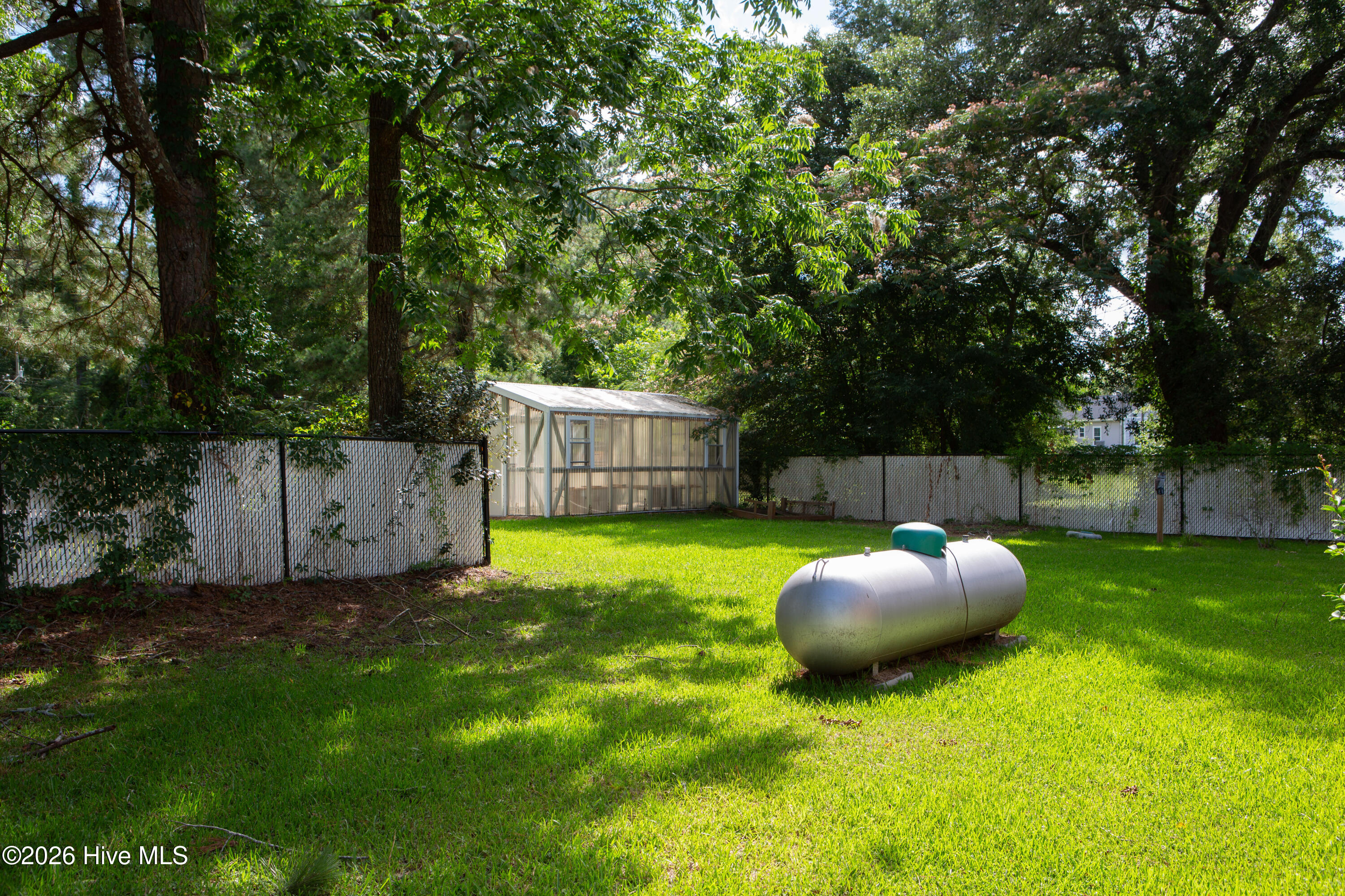 211 E Elm Street Property Photo 28