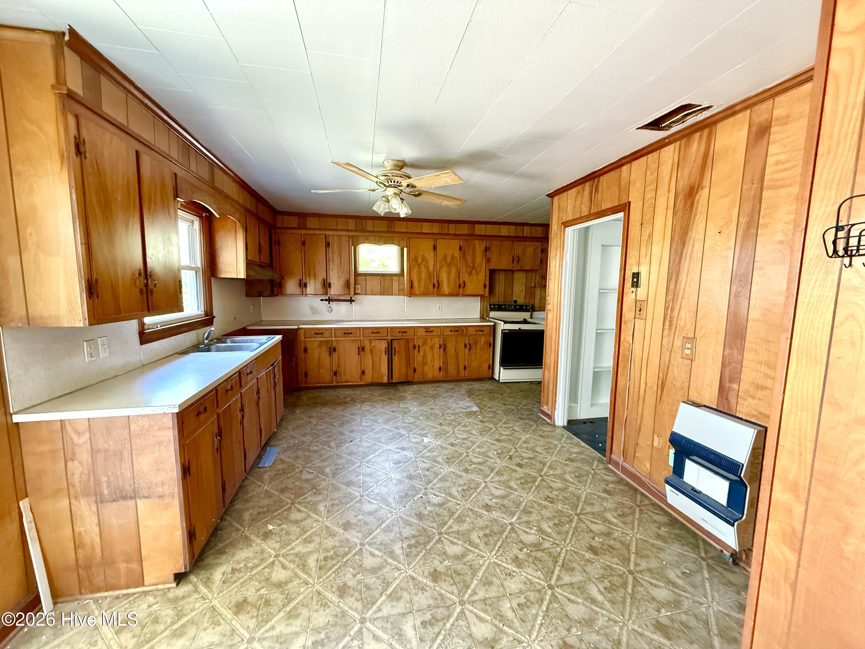 100 Plymouth Street Property Photo 3
