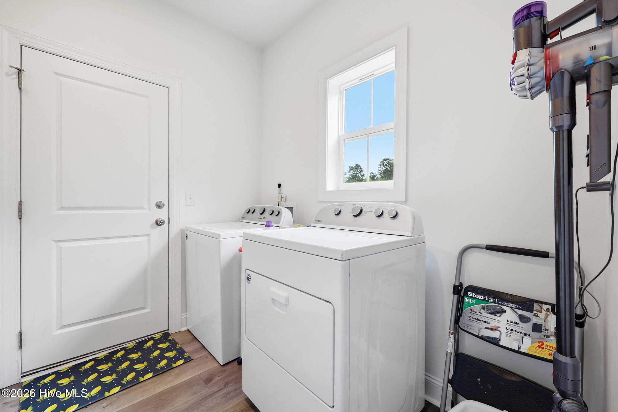 160 Falkirk Court Property Photo 24