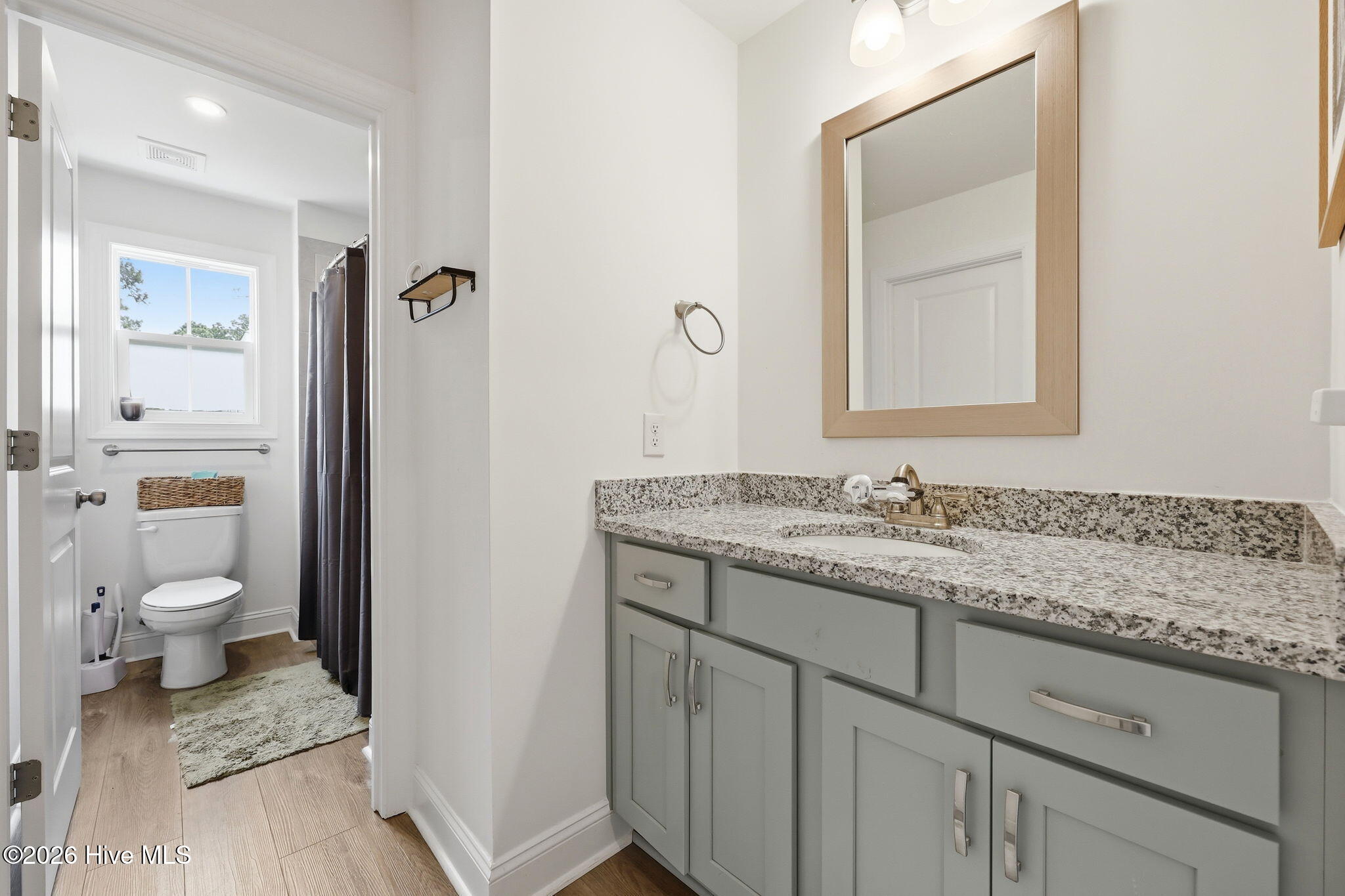 160 Falkirk Court Property Photo 32