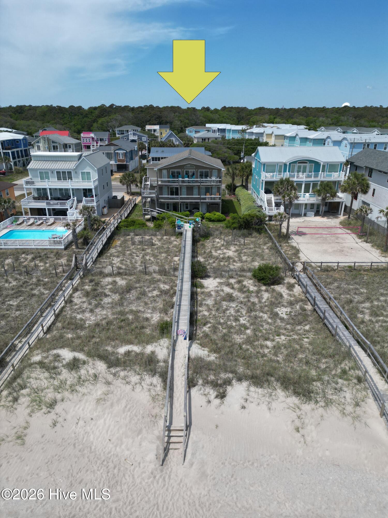 911 Fort Fisher Boulevard S Property Photo 1