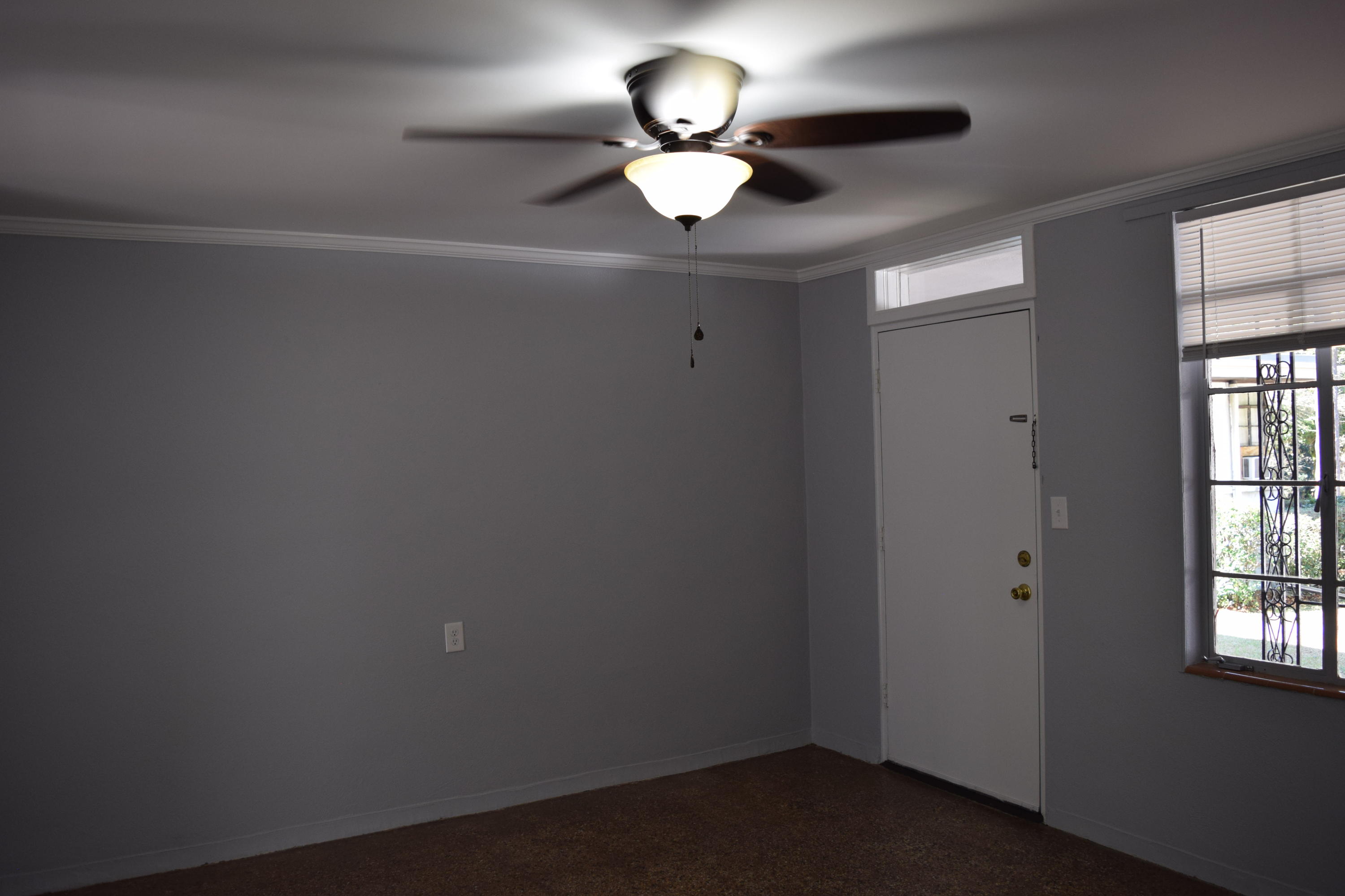 165 N May Street 5 Property Photo 3