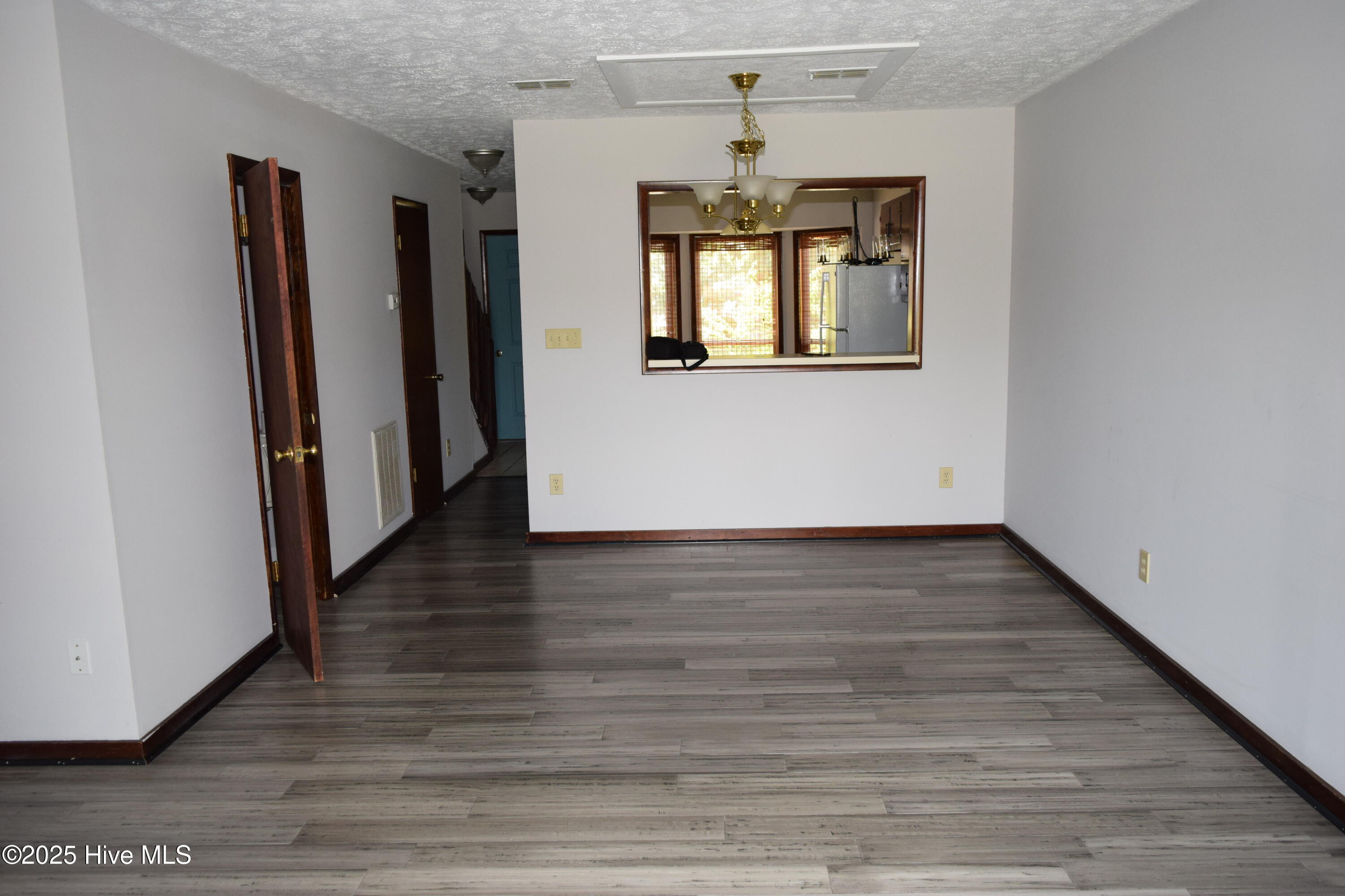 115 Mallard Cove # A Property Photo 3