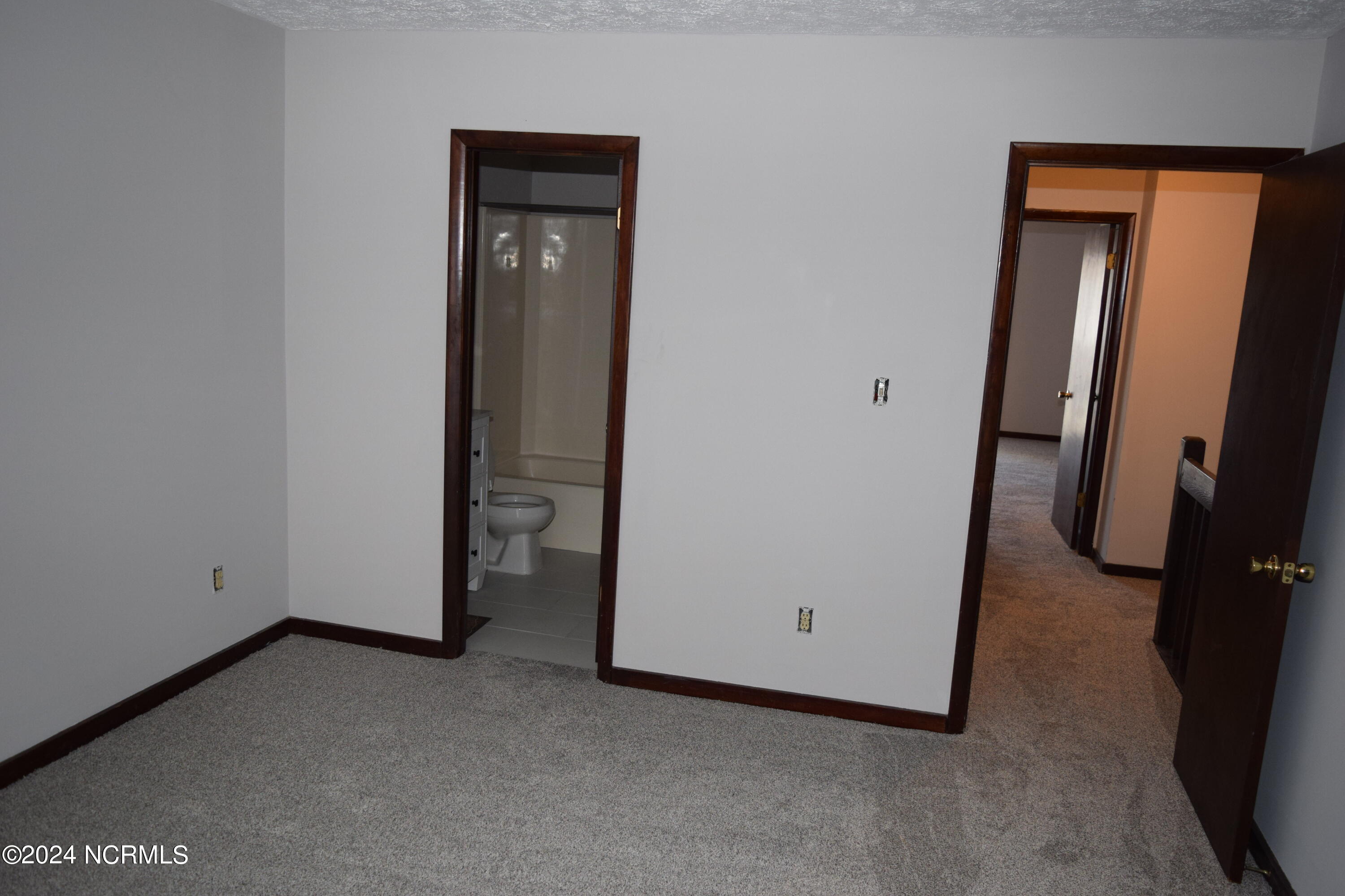 115 Mallard Cove # A Property Photo 8