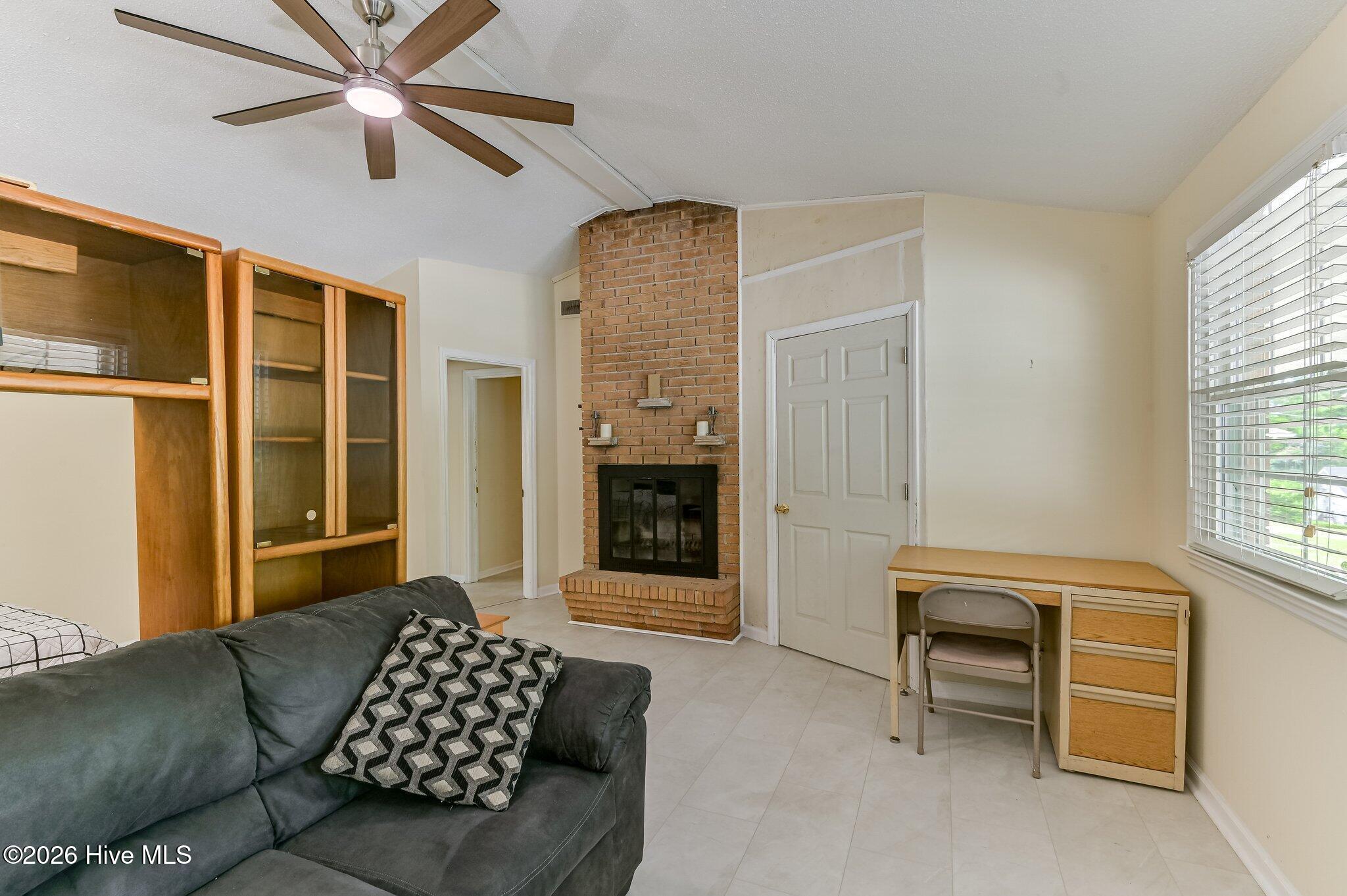 2373 Courtney Circle Property Photo 7
