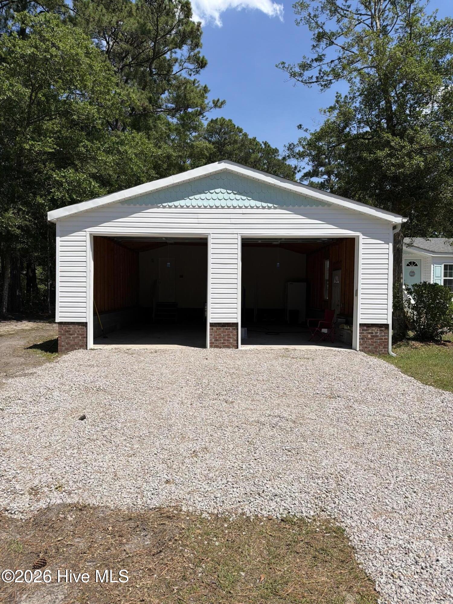 135 Bogue Forest Drive Property Photo 5