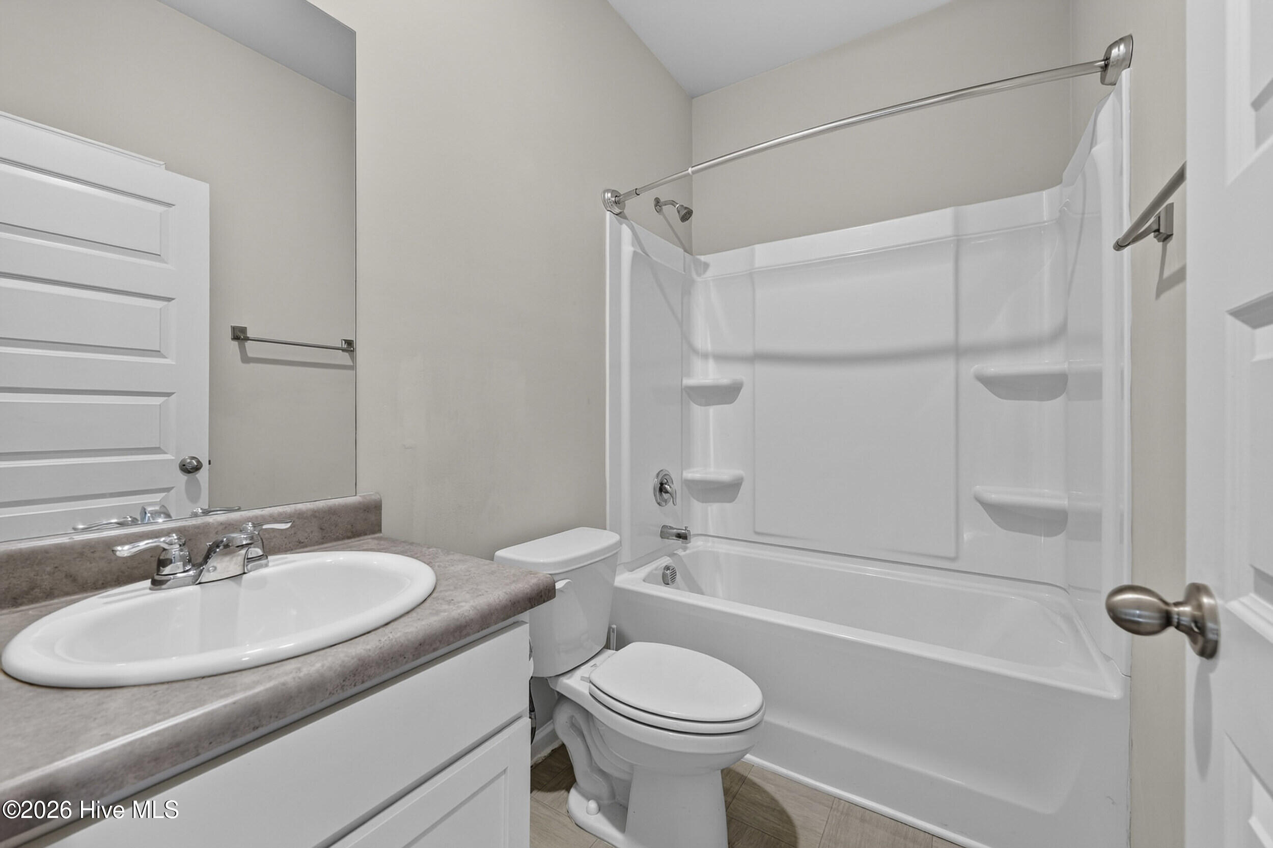 1004 Hay Meadow Drive Property Photo 16